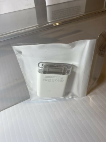 Genuine Apple iPad Camera Connection Kit: MC531ZM/A - only used a couple times - Fresh Stock Dated February 2026