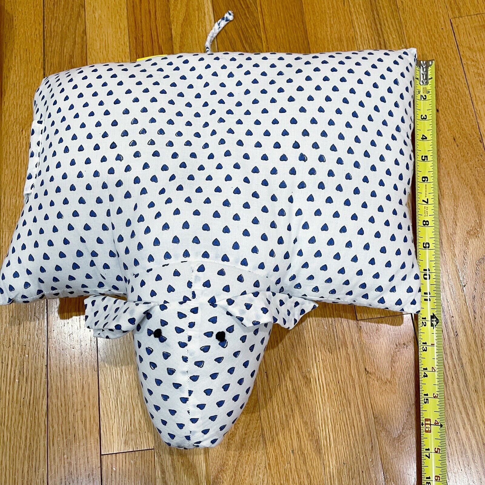 Roberta Roller Rabbit Kids Foldable Pig Pillow Blue Hearts Excellent Condition - Fresh Stock Dated February 2026