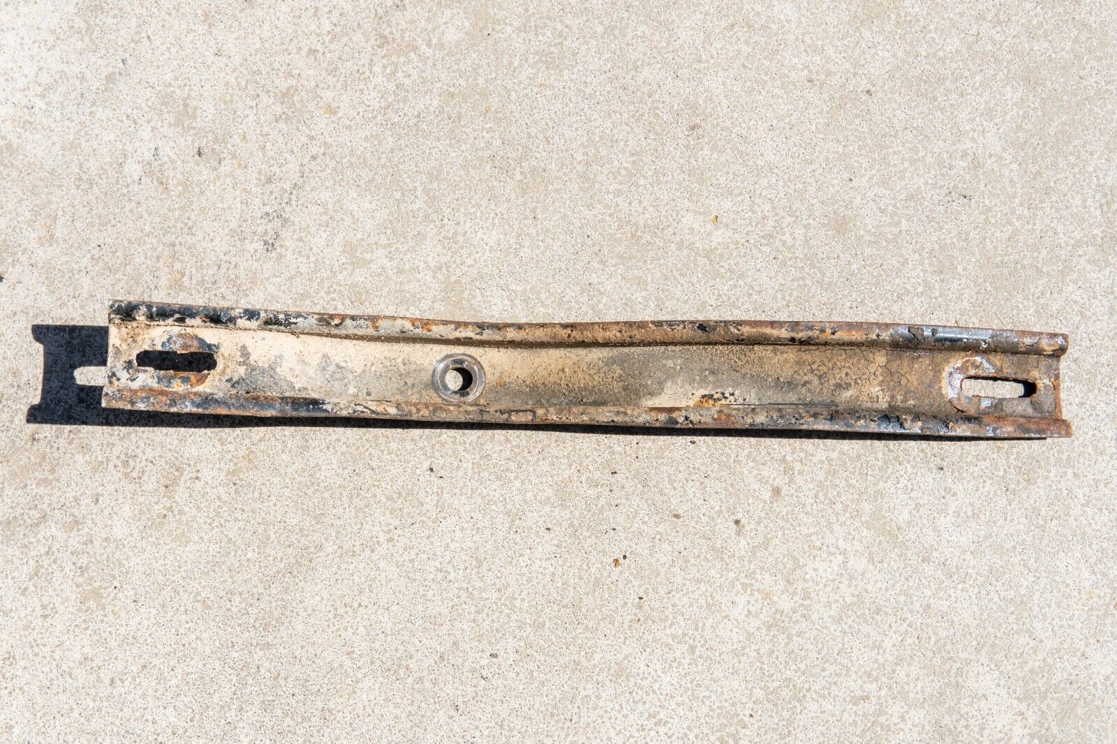 BMW E12 M10 5 speed manual gearbox with speedo drive - also fits E6 & E10 USED G - Fresh Stock Dated February 2026