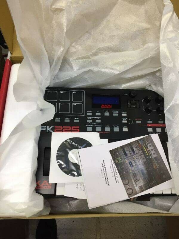 AKAI Professional MPK225 USB MIDI Keyboard Controller 25 Keys 8 MPC Pads Q links - Fresh Stock Dated February 2026