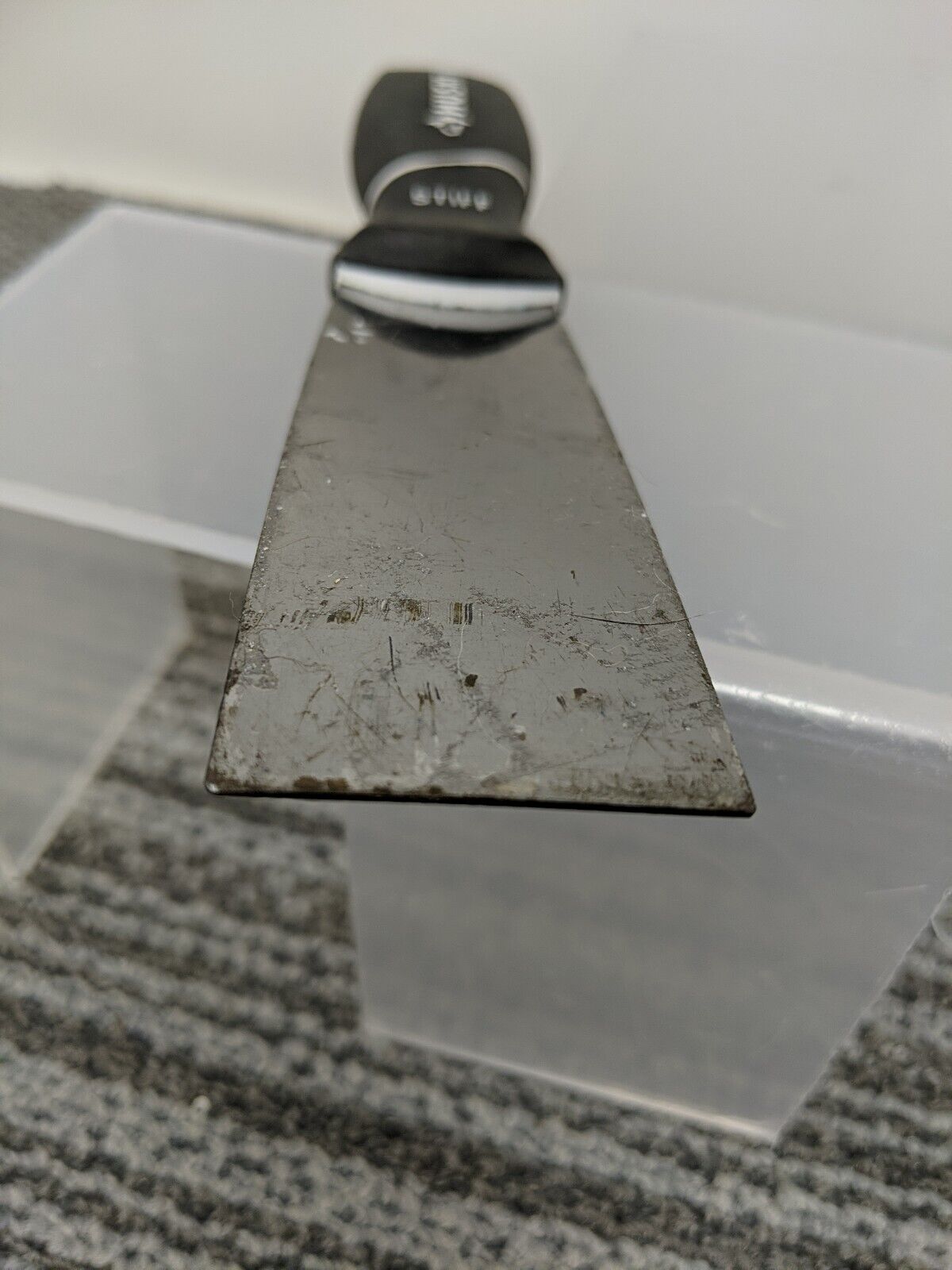 HUSKY 1.5” Stiff Chisel Scraper 720 808 - Fresh Stock Dated February 2026