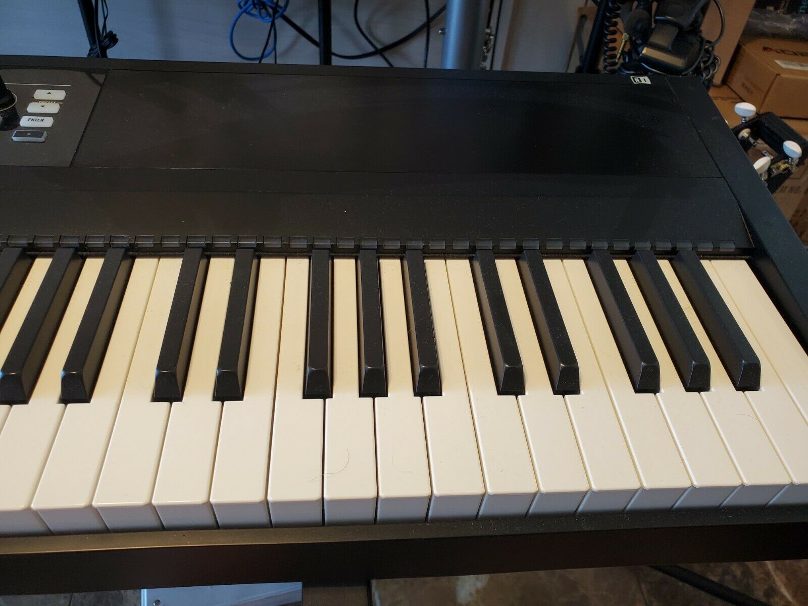 Native Instruments Komplete Kontrol S88 Keyboard - Fresh Stock Dated February 2026