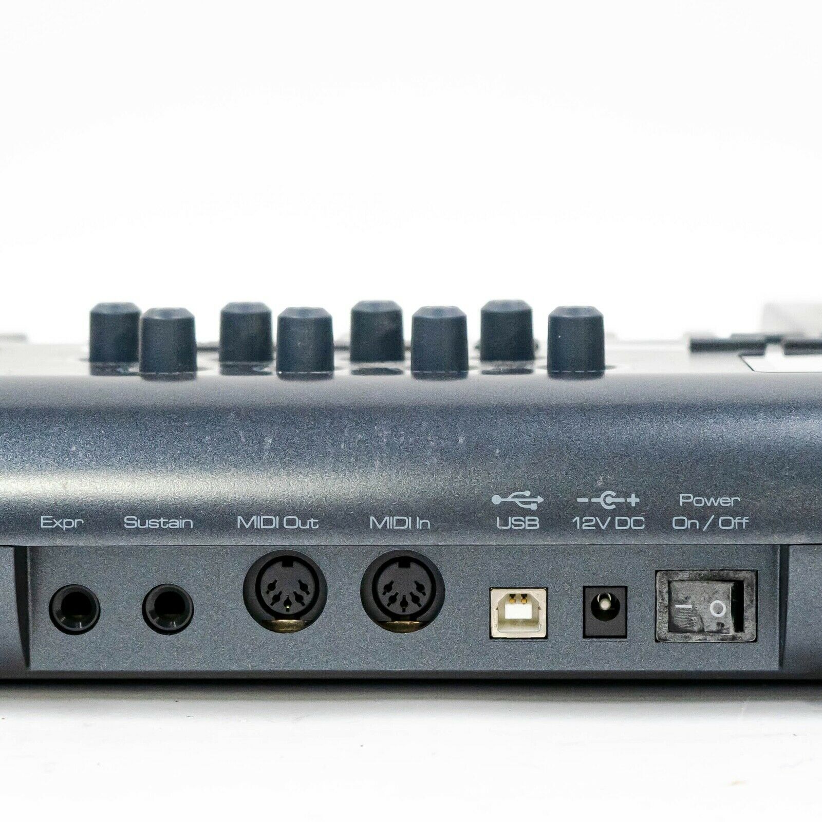 M-Audio Axiom 25 - 25-key USB MIDI Keyboard Controller with Semi-weighted Action - Fresh Stock Dated February 2026