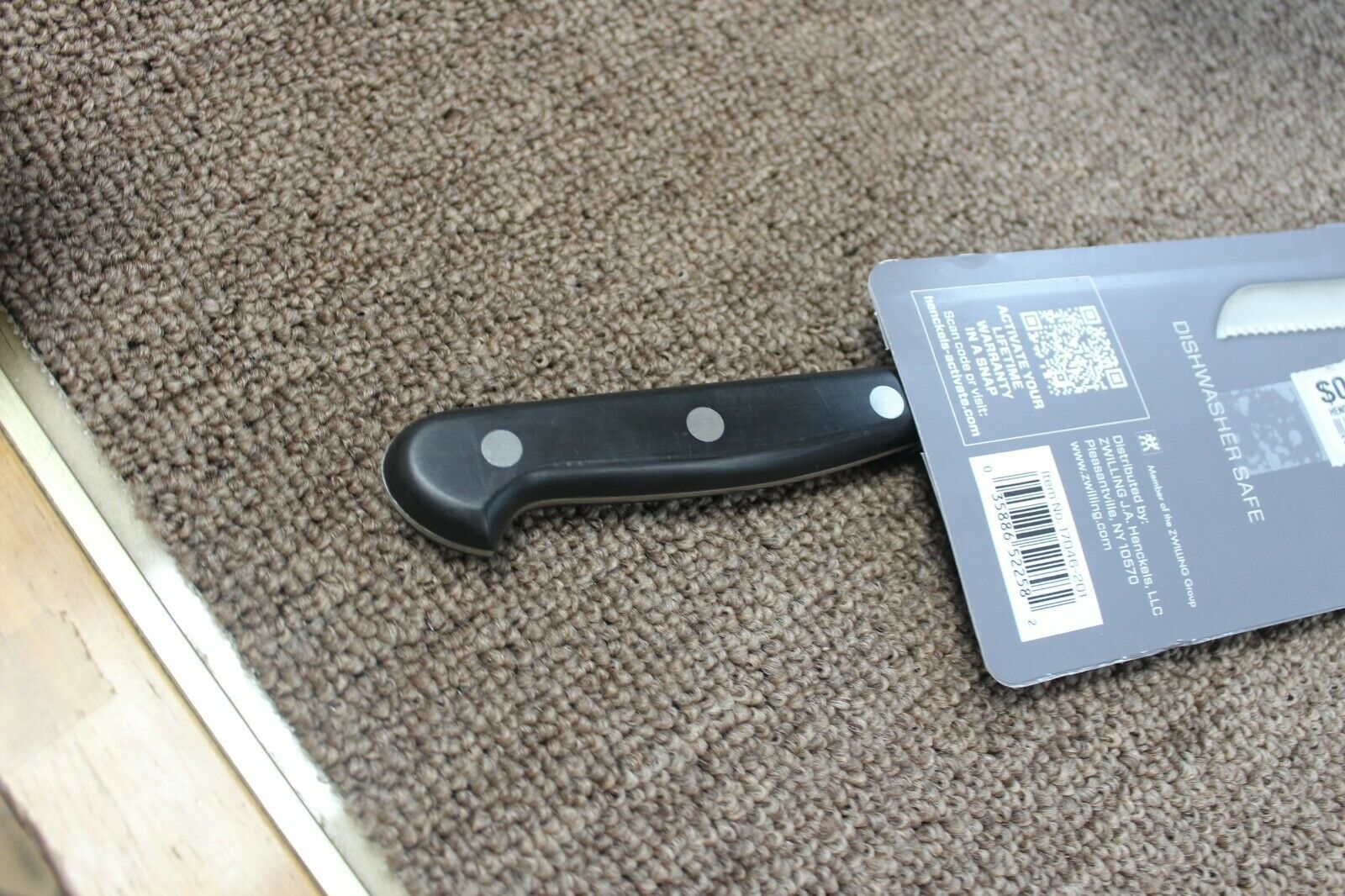 ZWILLING J A HENCKELS 17046-201  BREAD KNIFE-GERMAN STEEL-FREE SHIP IN THE USA - Fresh Stock Dated January 2026