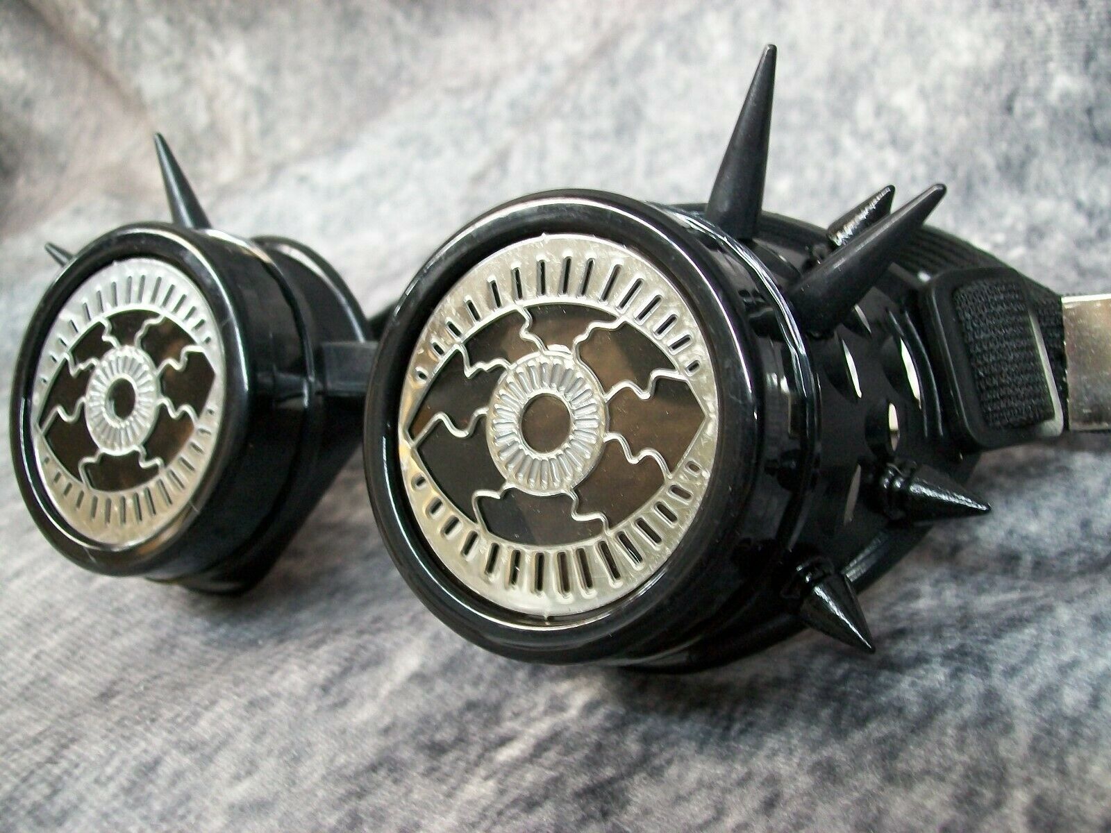 Funky Black Silver Spiked Eyeball Goggles Mad Eye Steampunk Flashy Aviator Eyes - Fresh Stock Dated February 2026