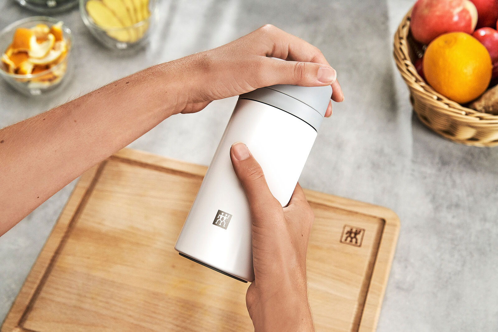 ZWILLING Thermo 14.2 oz Tea & Fruit Infuser Bottle - Fresh Stock Dated December 2025