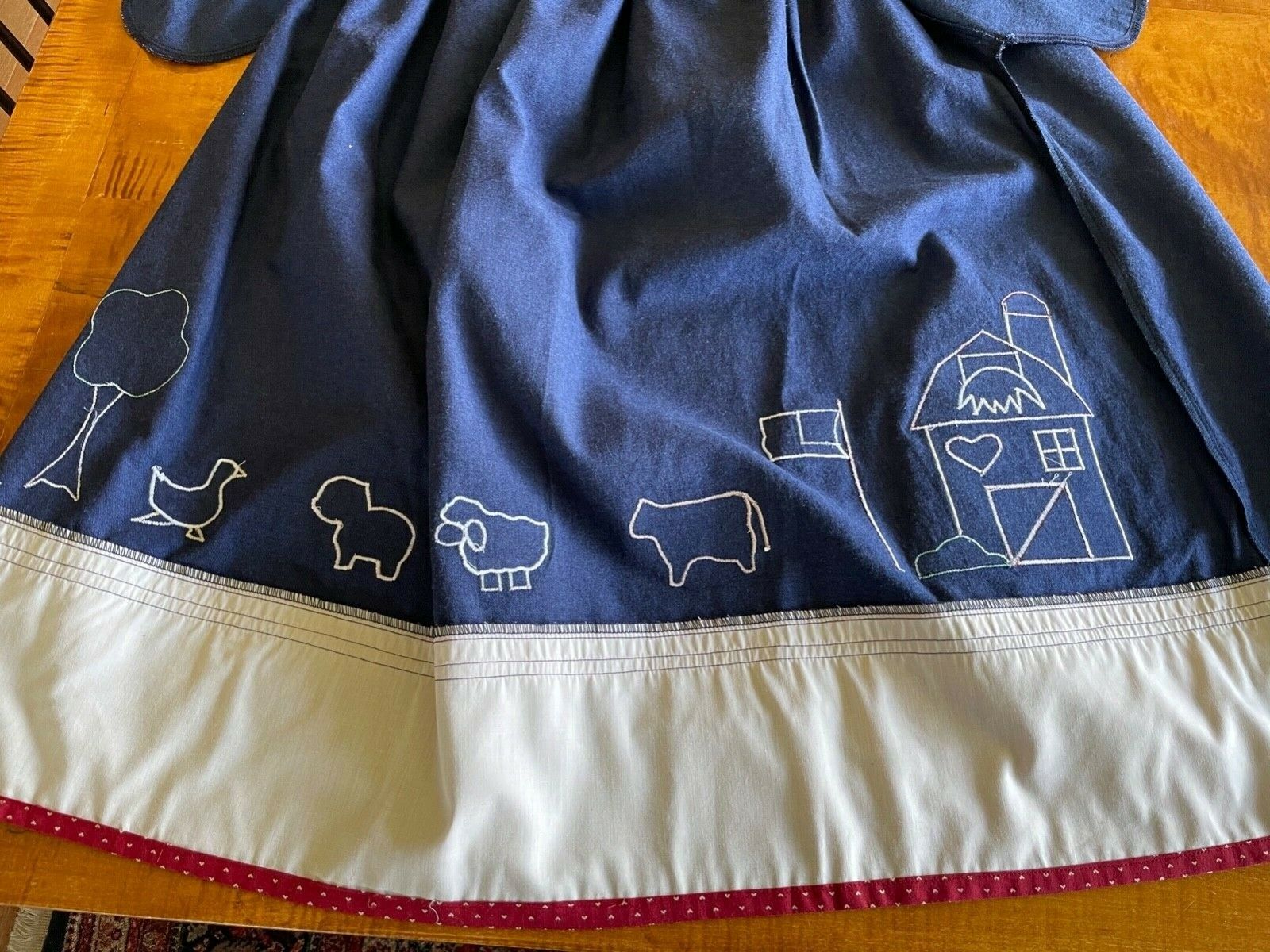 Vintage Appliqued Denim Skirt! Size M! Country Style! Barns, Flag, Animals,Tree! - Fresh Stock Dated December 2025