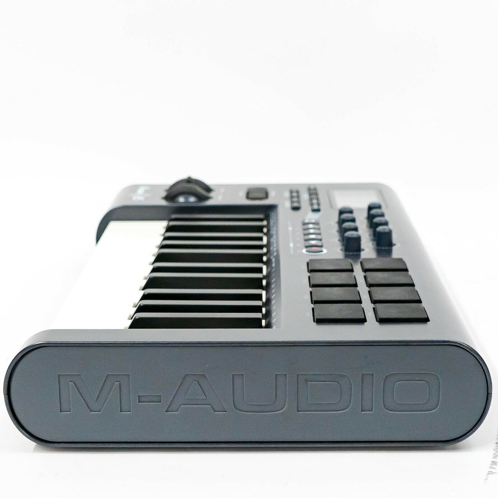 M-Audio Axiom 25 - 25-key USB MIDI Keyboard Controller with Semi-weighted Action - Fresh Stock Dated February 2026