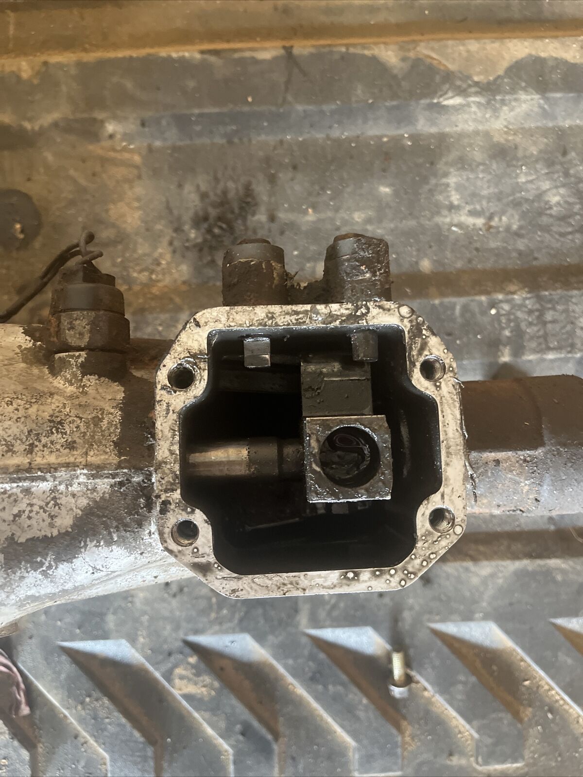 Manual Transmission 5 Speed Fits 87-93 MAZDA B-2200 Truck MT 58497b - Fresh Stock Dated February 2026