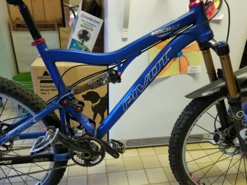 2012 Pivot Mach 5.7 - Fresh Stock Dated December 2025