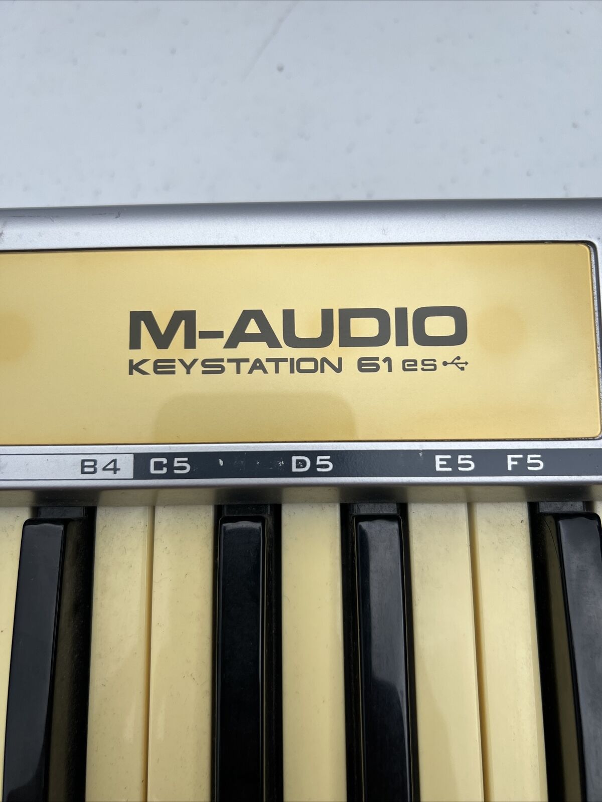 TESTED M-AUDIO KEYSTATION 61ES Semi-Weighted Keys Keyboard MIDI Controller USB - Fresh Stock Dated February 2026