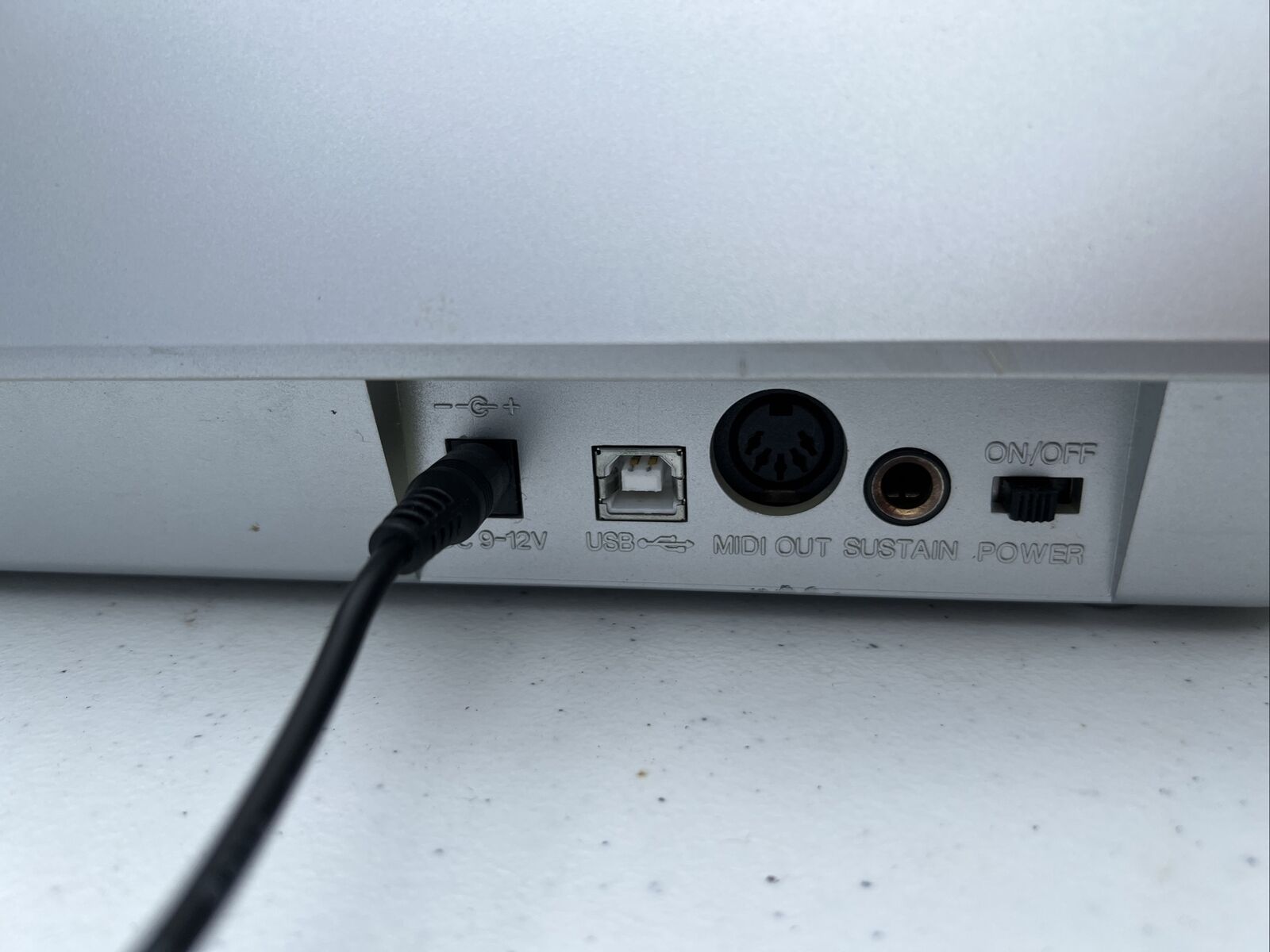 TESTED M-AUDIO KEYSTATION 61ES Semi-Weighted Keys Keyboard MIDI Controller USB - Fresh Stock Dated February 2026