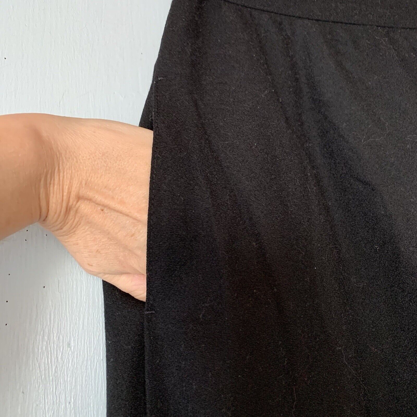 Vintage Sasson 100% Wool Skirt Size Small 8/9 Midi Full Swing Lined Black Career - Fresh Stock Dated March 2026