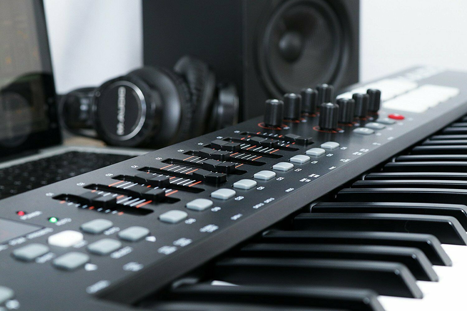 M-Audio Oxygen 61 IV - USB MIDI Keyboard Controller - Fresh Stock Dated February 2026