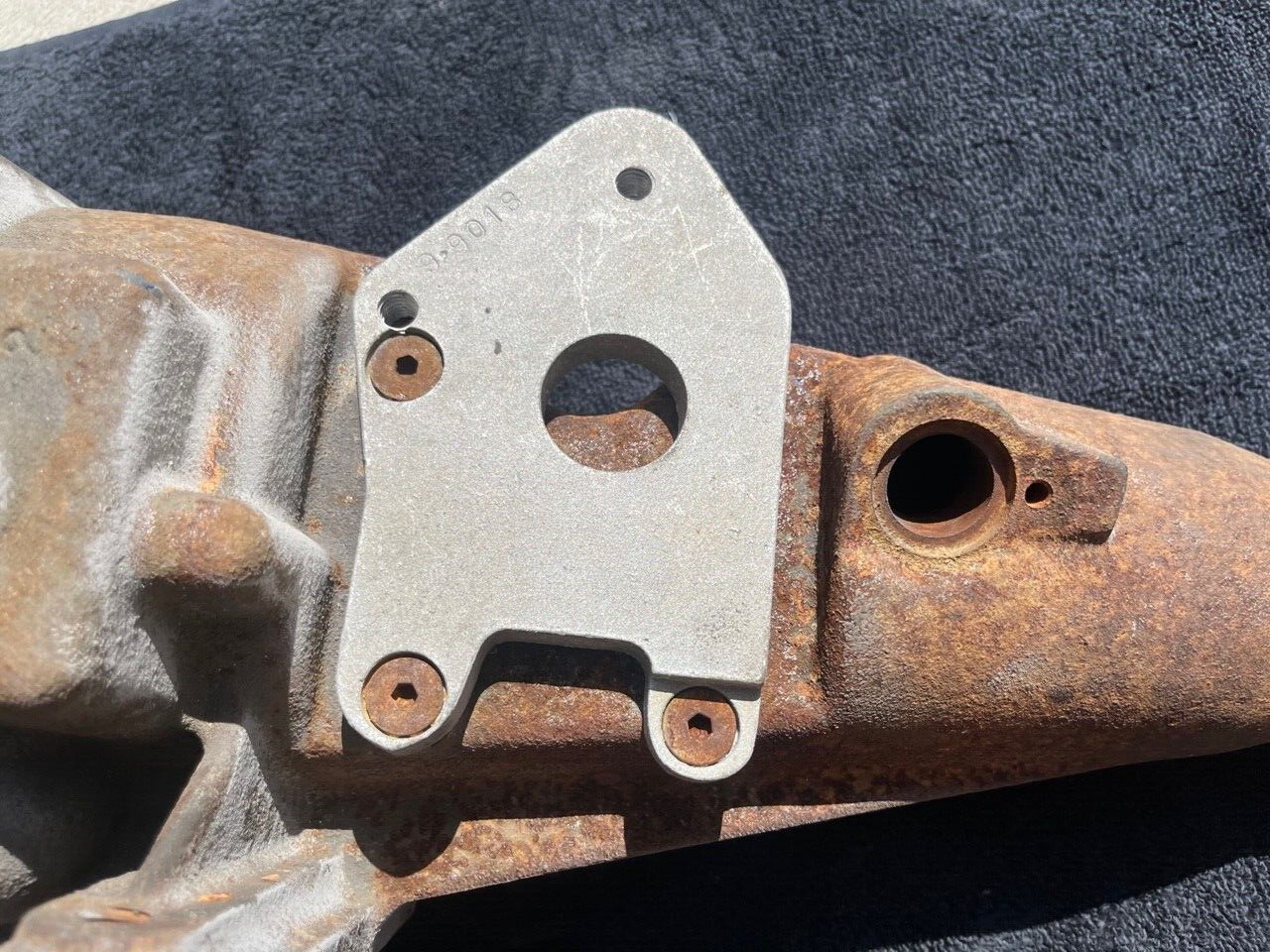 1962-1966 Ford Fairlane Borg Warner T10 4 Speed Tailhousing T10H-7 Tailshaft - Fresh Stock Dated February 2026