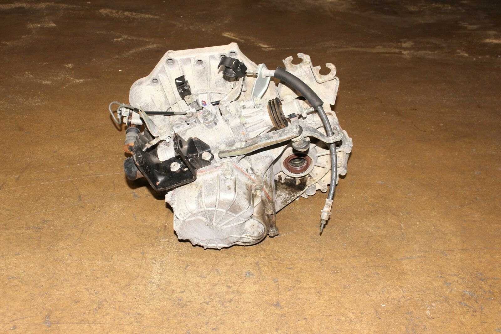 2003-2008 TOYOTA MATRIX COROLLA VIBE 5 SPEED MANUAL TRANSMISSION JDM 1ZZ-FE 1.8L - Fresh Stock Dated December 2025