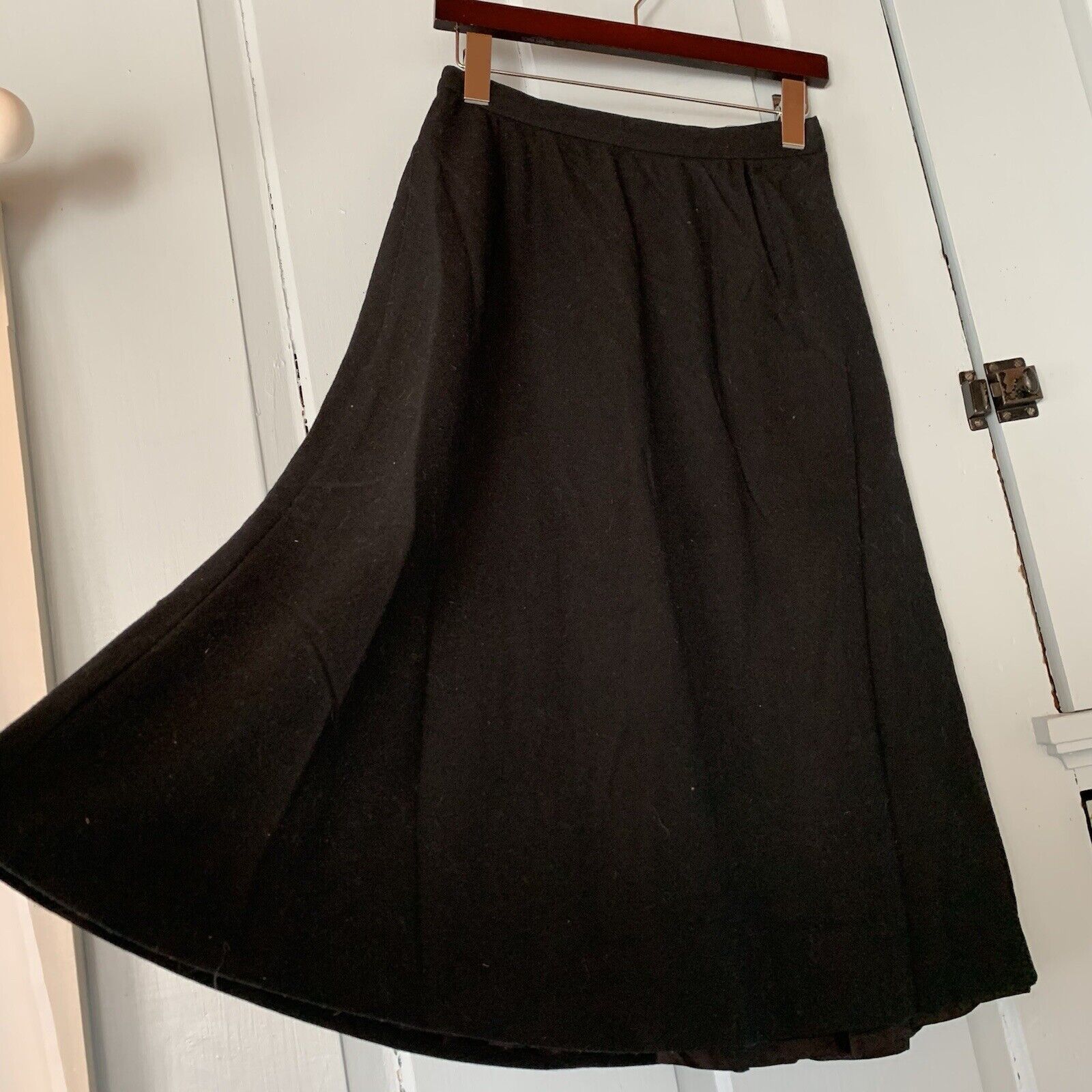 Vintage Sasson 100% Wool Skirt Size Small 8/9 Midi Full Swing Lined Black Career - Fresh Stock Dated March 2026