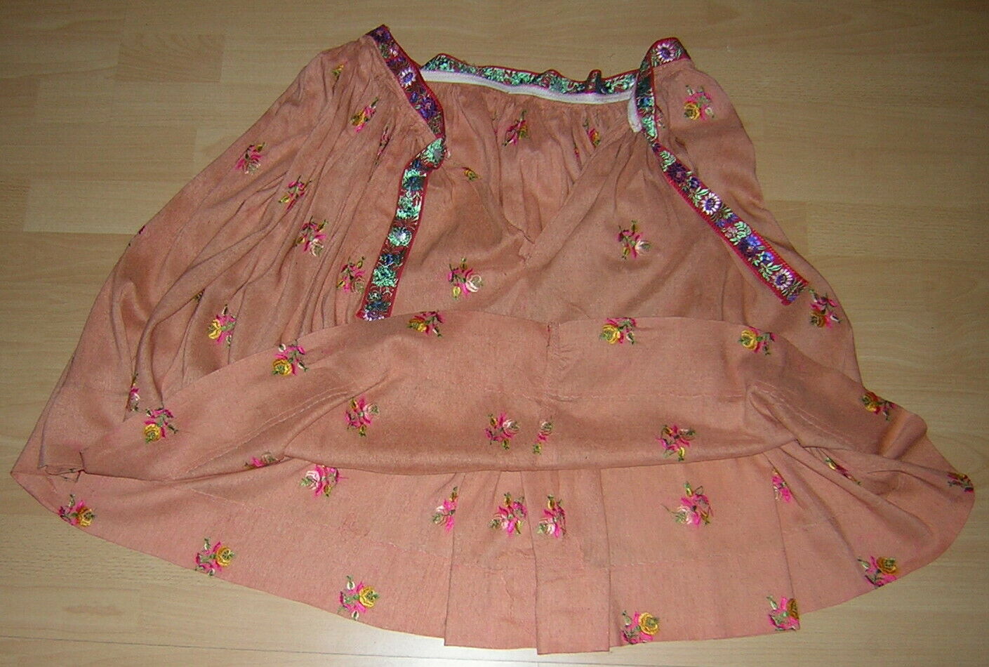VINTAGE ANTIQUE CZECH WOMENS GIRLS PEASANT FOLK COSTUME KROJ SKIRT MORAVIAN - Fresh Stock Dated March 2026