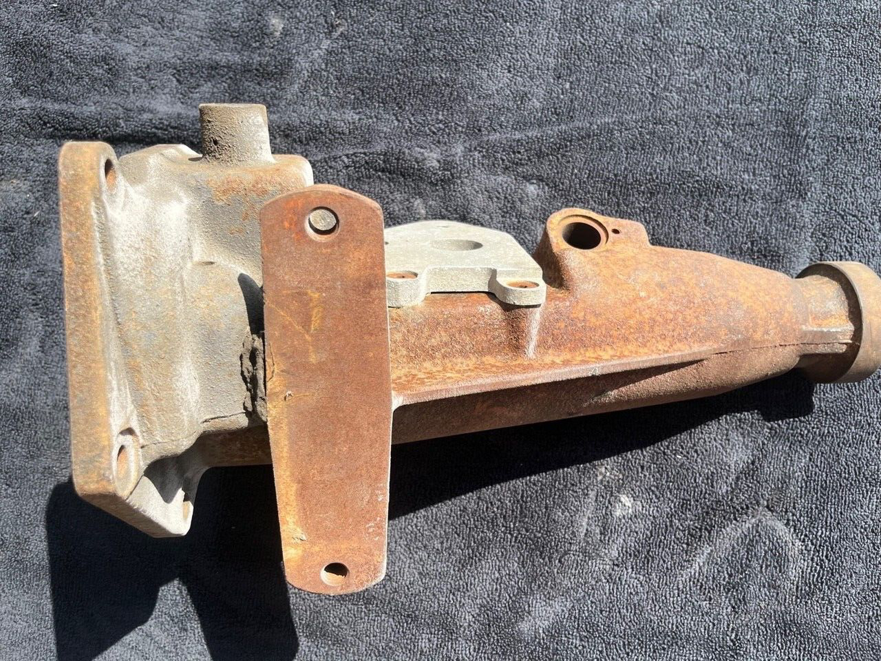 1962-1966 Ford Fairlane Borg Warner T10 4 Speed Tailhousing T10H-7 Tailshaft - Fresh Stock Dated February 2026