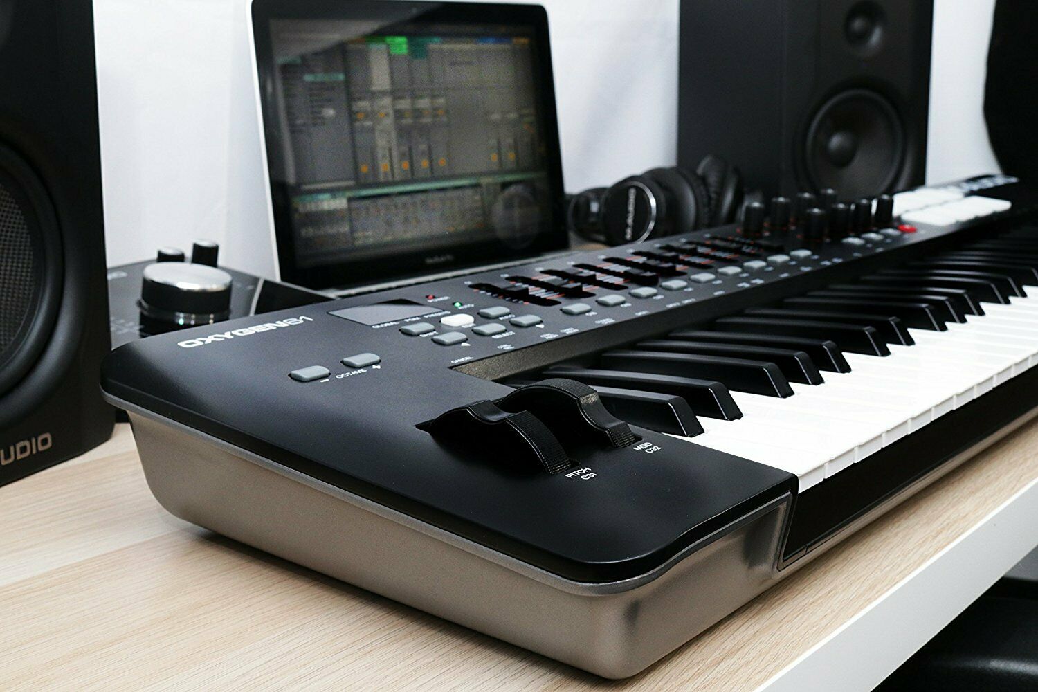 M-Audio Oxygen 61 IV - USB MIDI Keyboard Controller - Fresh Stock Dated February 2026