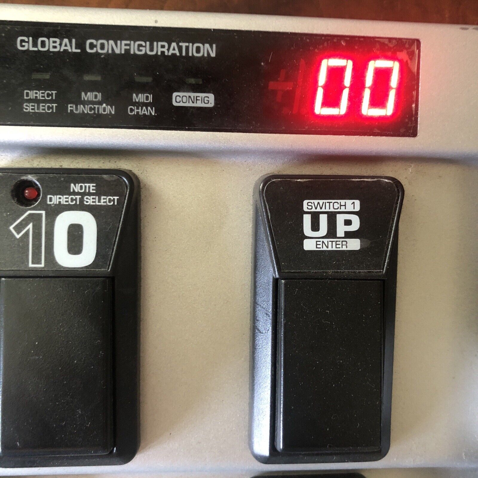 Behringer FCB 1010 MIDI Ultra-Flexible Foot Controller For Parts - Fresh Stock Dated February 2026