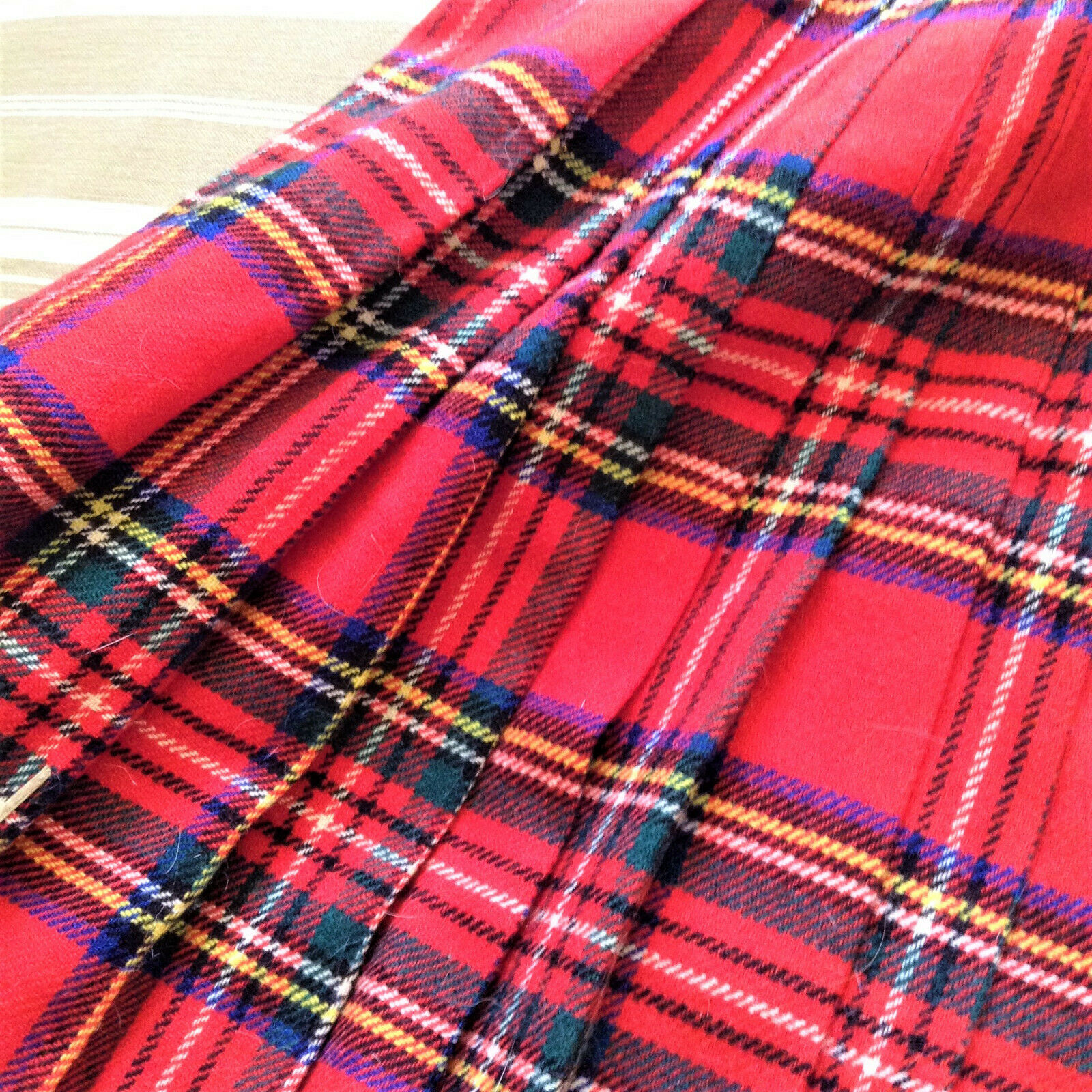 LAIRD PORTCH WOMEN SCOTTISH FULL KILT SKIRT - RED TARTAN PLAID - PURE WOOL - M/L - Fresh Stock Dated February 2026