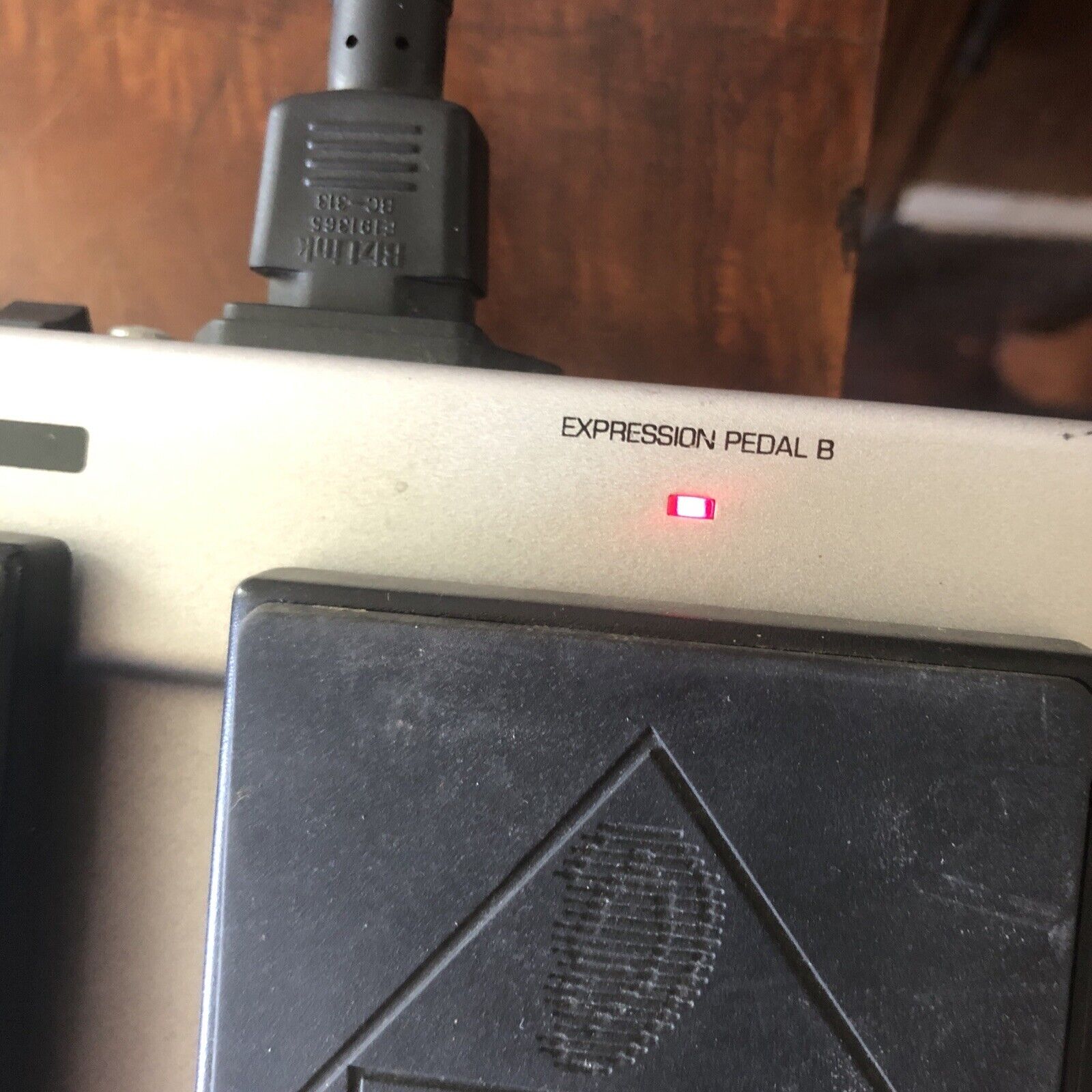 Behringer FCB 1010 MIDI Ultra-Flexible Foot Controller For Parts - Fresh Stock Dated February 2026