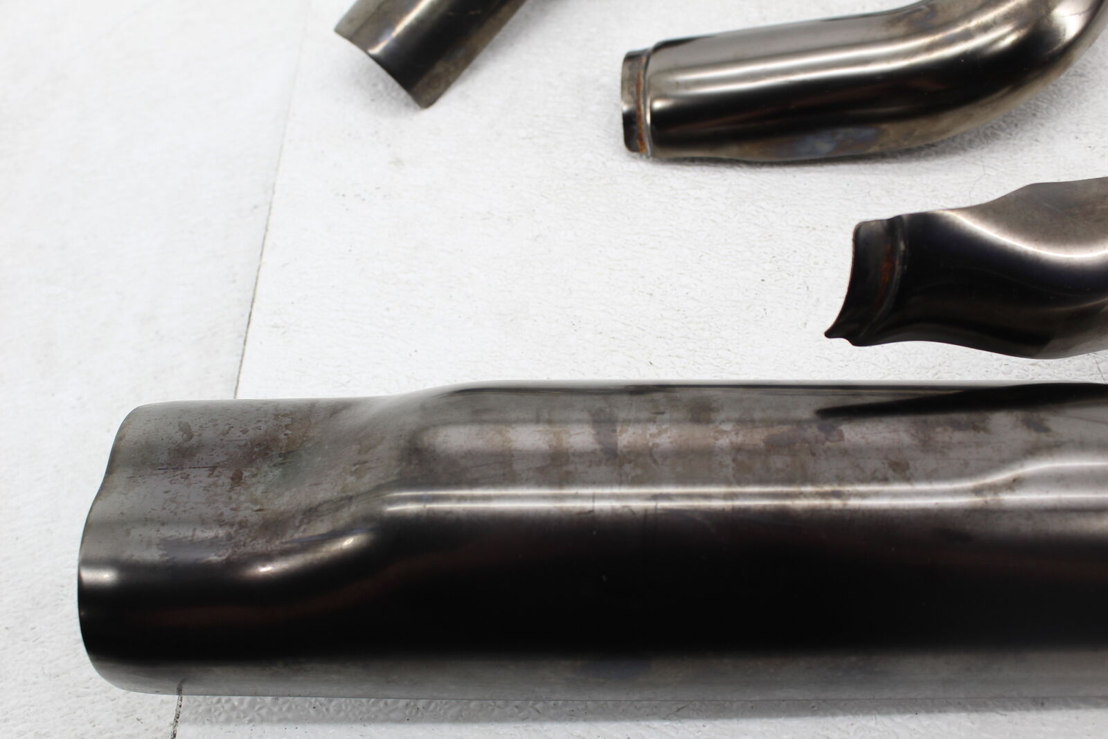 17-23 Harley Davidson Tri Glide  Exhaust Shield Guard black chrome - Fresh Stock Dated February 2026