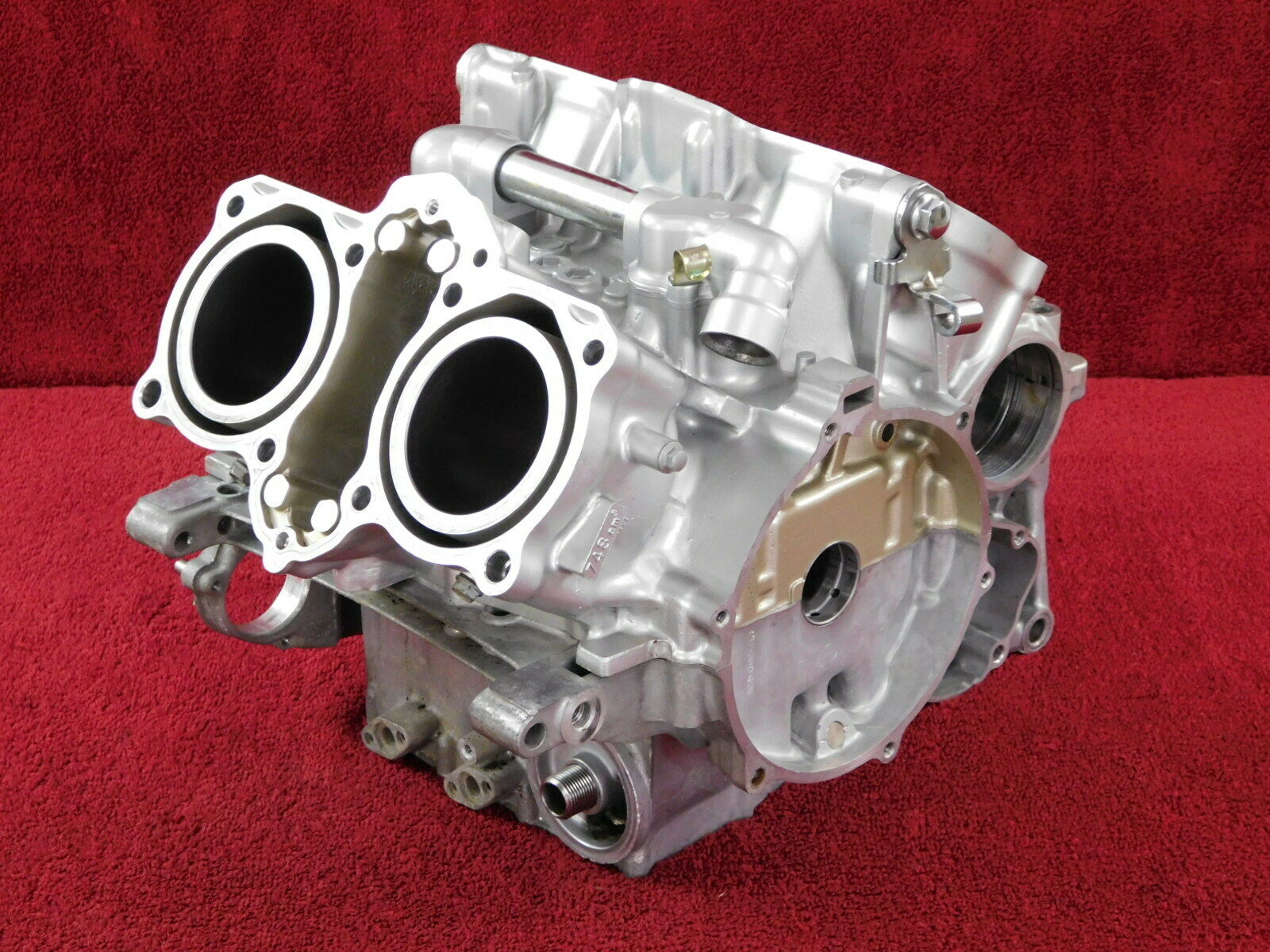 Crankcase / Engine Block Cylinder w/Pistons 94-03 VF750C VF750 Magna 750 - Fresh Stock Dated February 2026