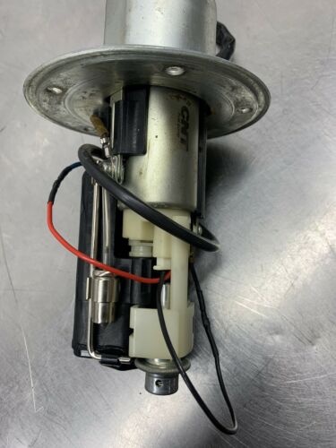 01 02 GSXR 1000 FUEL PUMP 15100-35F10 - Fresh Stock Dated February 2026