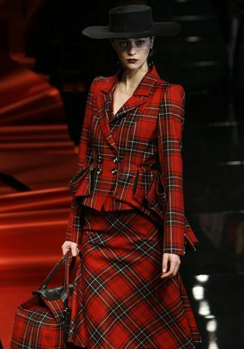 LAIRD PORTCH WOMEN SCOTTISH FULL KILT SKIRT - RED TARTAN PLAID - PURE WOOL - M/L - Fresh Stock Dated February 2026