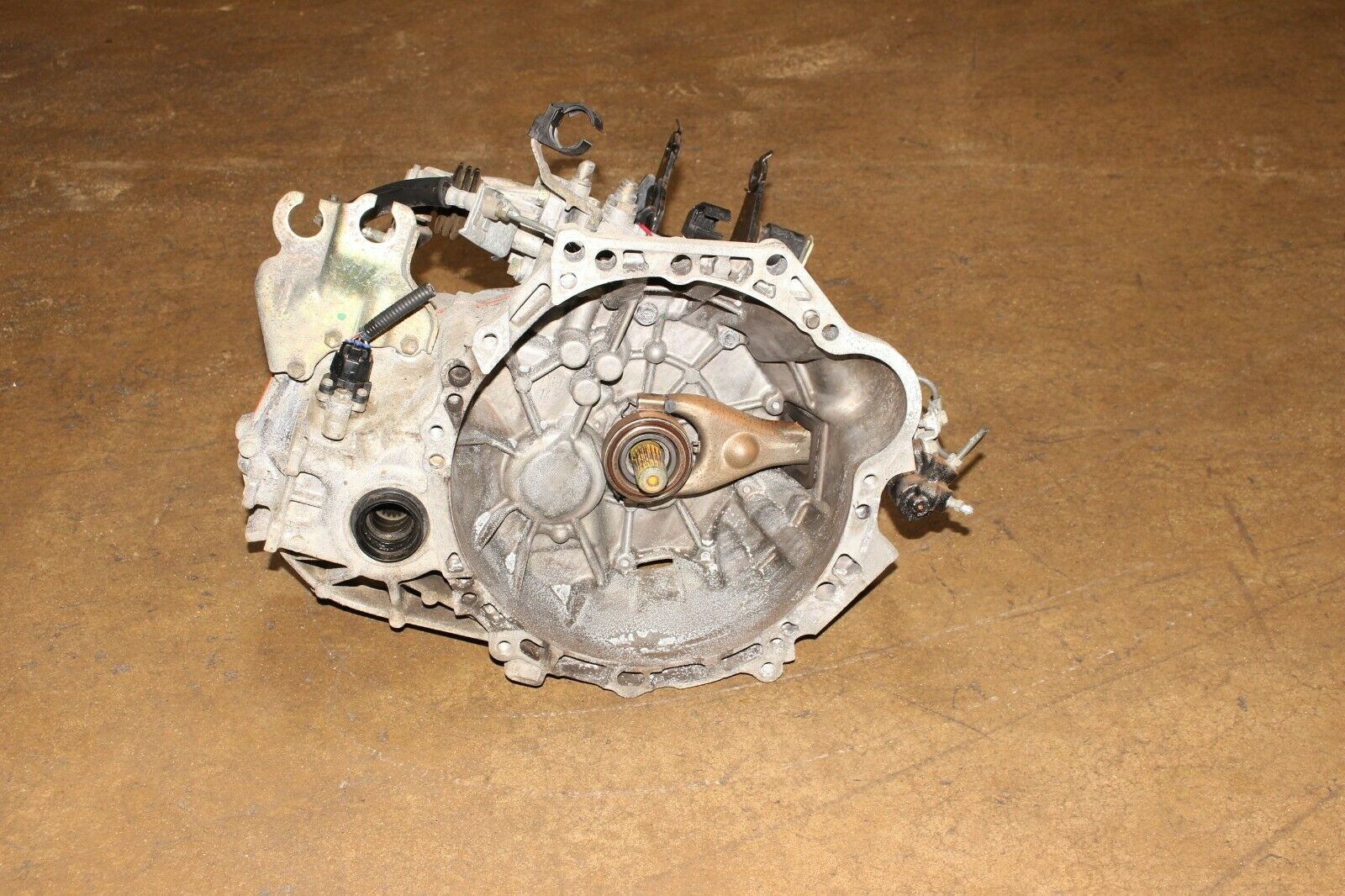 2003-2008 TOYOTA MATRIX COROLLA VIBE 5 SPEED MANUAL TRANSMISSION JDM 1ZZ-FE 1.8L - Fresh Stock Dated December 2025