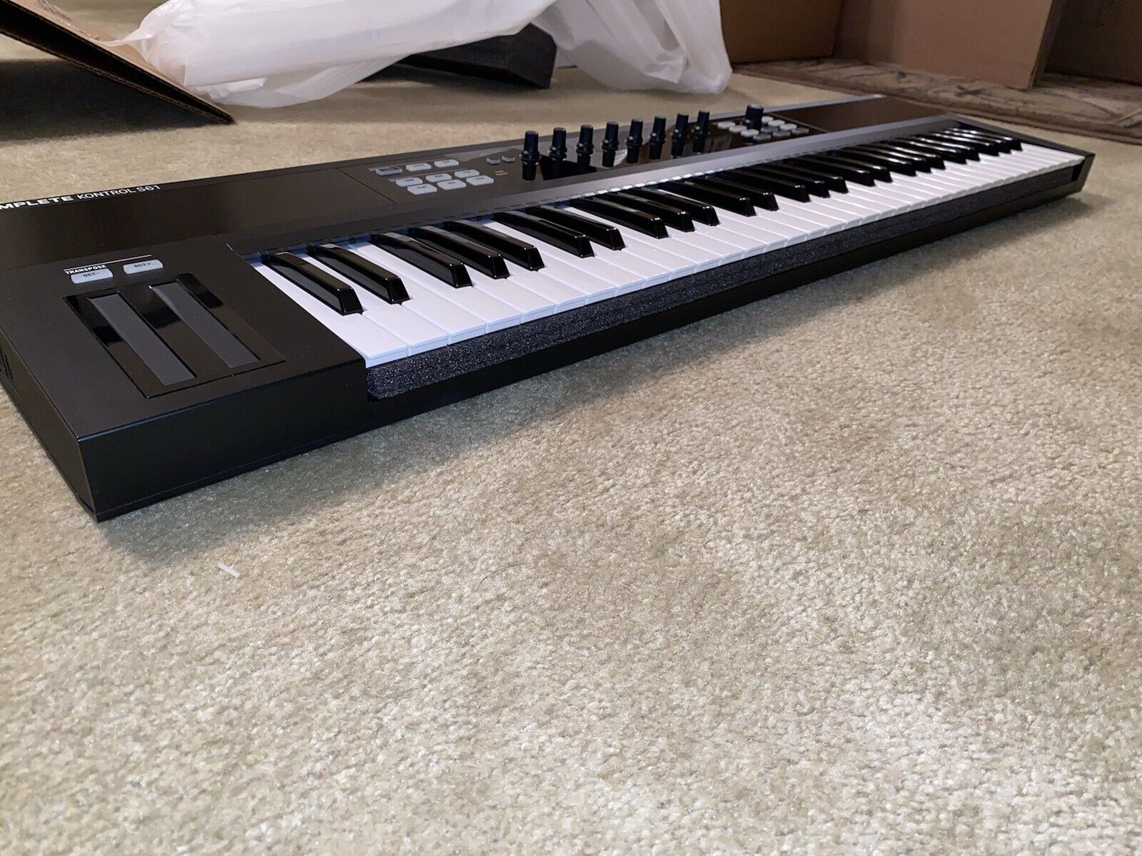 Native Instruments Komplete Kontrol S61 Key Keyboard Midi Controller - Fresh Stock Dated February 2026