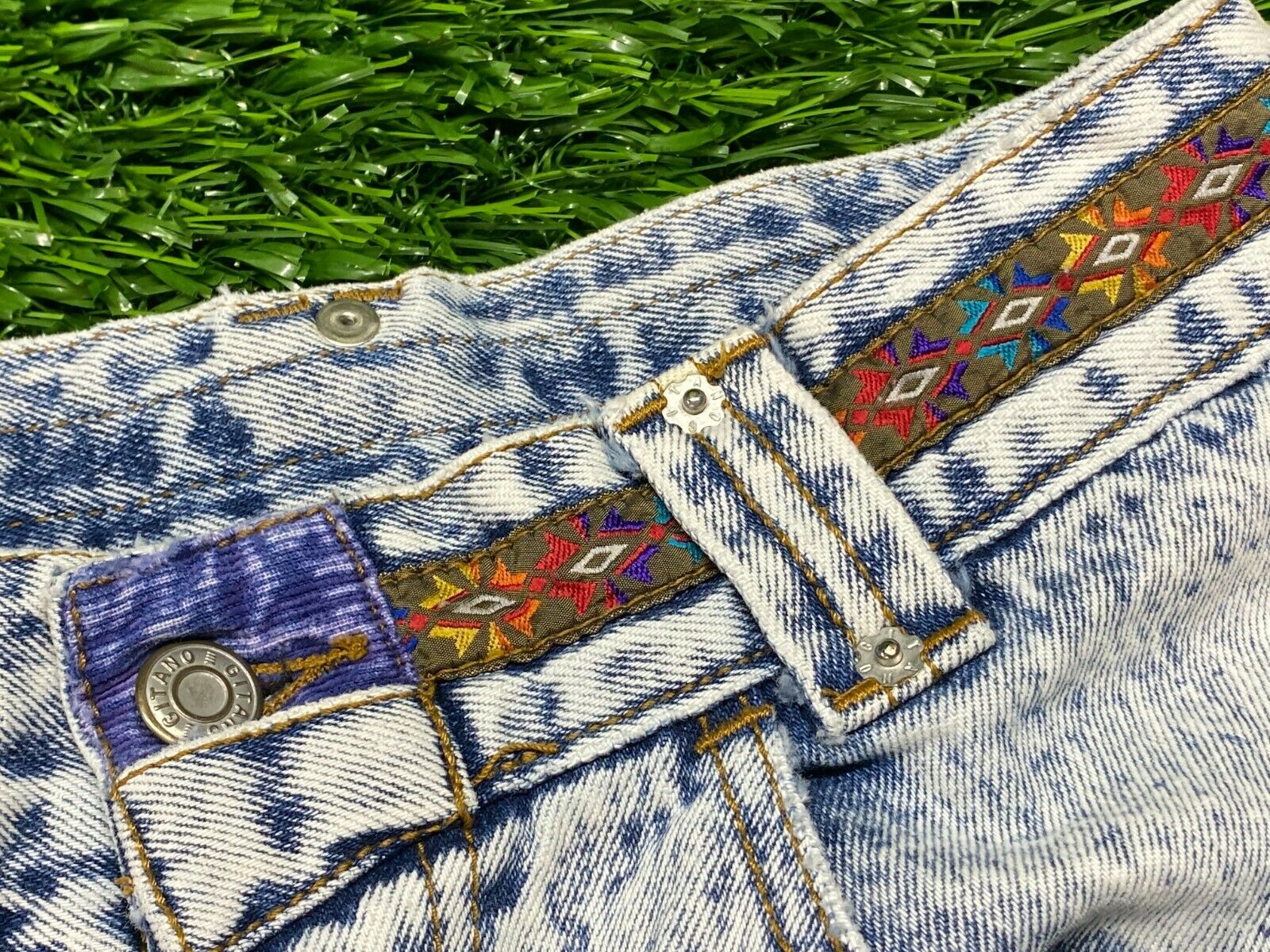 VINTAGE 80s/90s GITANO ACID WASHED DENIM SKIRT! SIZE 12! FREE SHIPPING! - Fresh Stock Dated December 2025