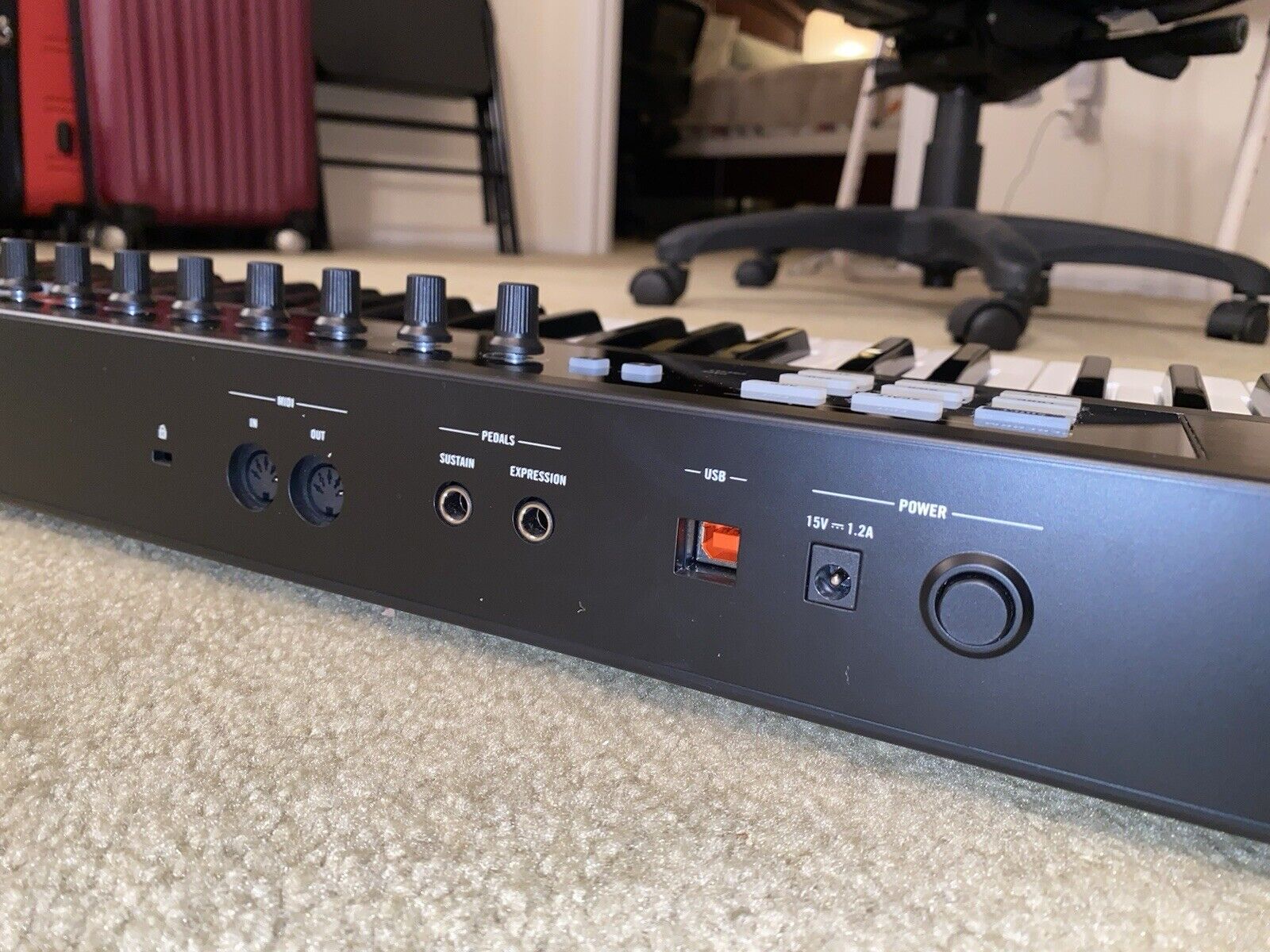 Native Instruments Komplete Kontrol S61 Key Keyboard Midi Controller - Fresh Stock Dated February 2026