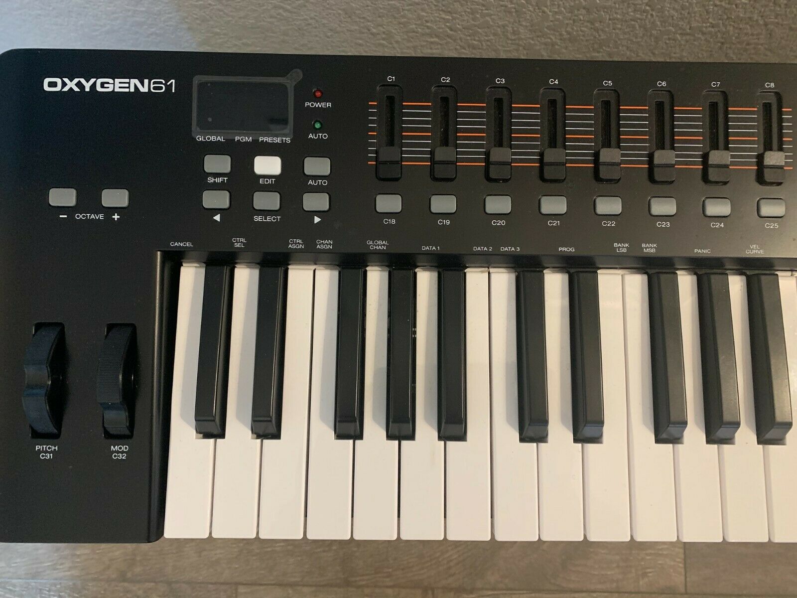 M-AUDIO OXYGEN 61 - Fresh Stock Dated February 2026