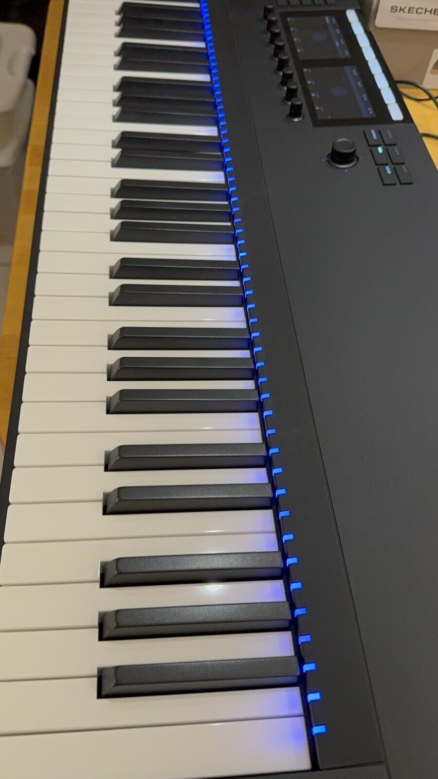 Native Instruments Komplete Kontrol S88 MK2 Keyboard - Fresh Stock Dated February 2026