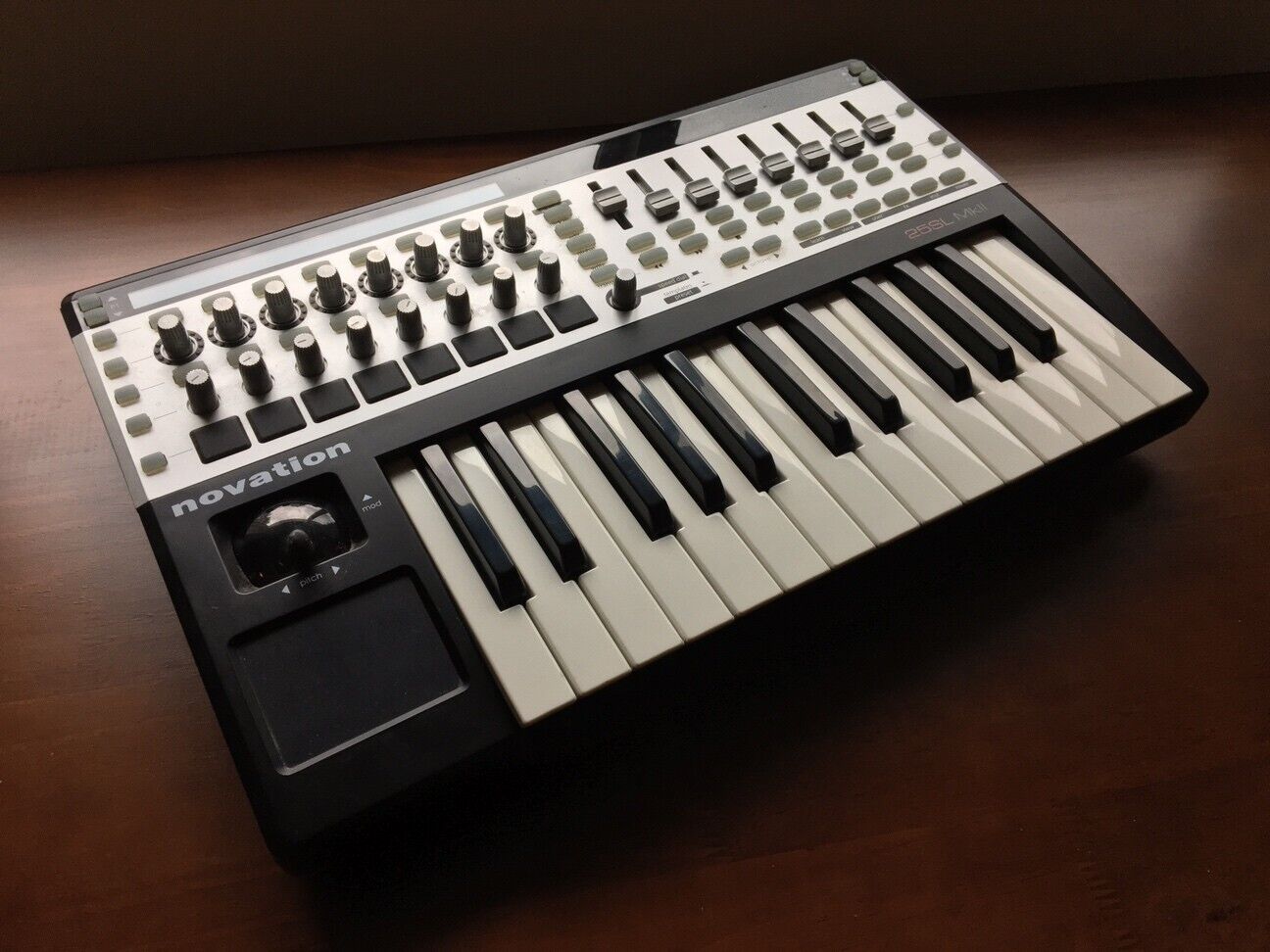 Novation Remote 25 SL MkII MIDI Keyboard Controller - Fresh Stock Dated February 2026