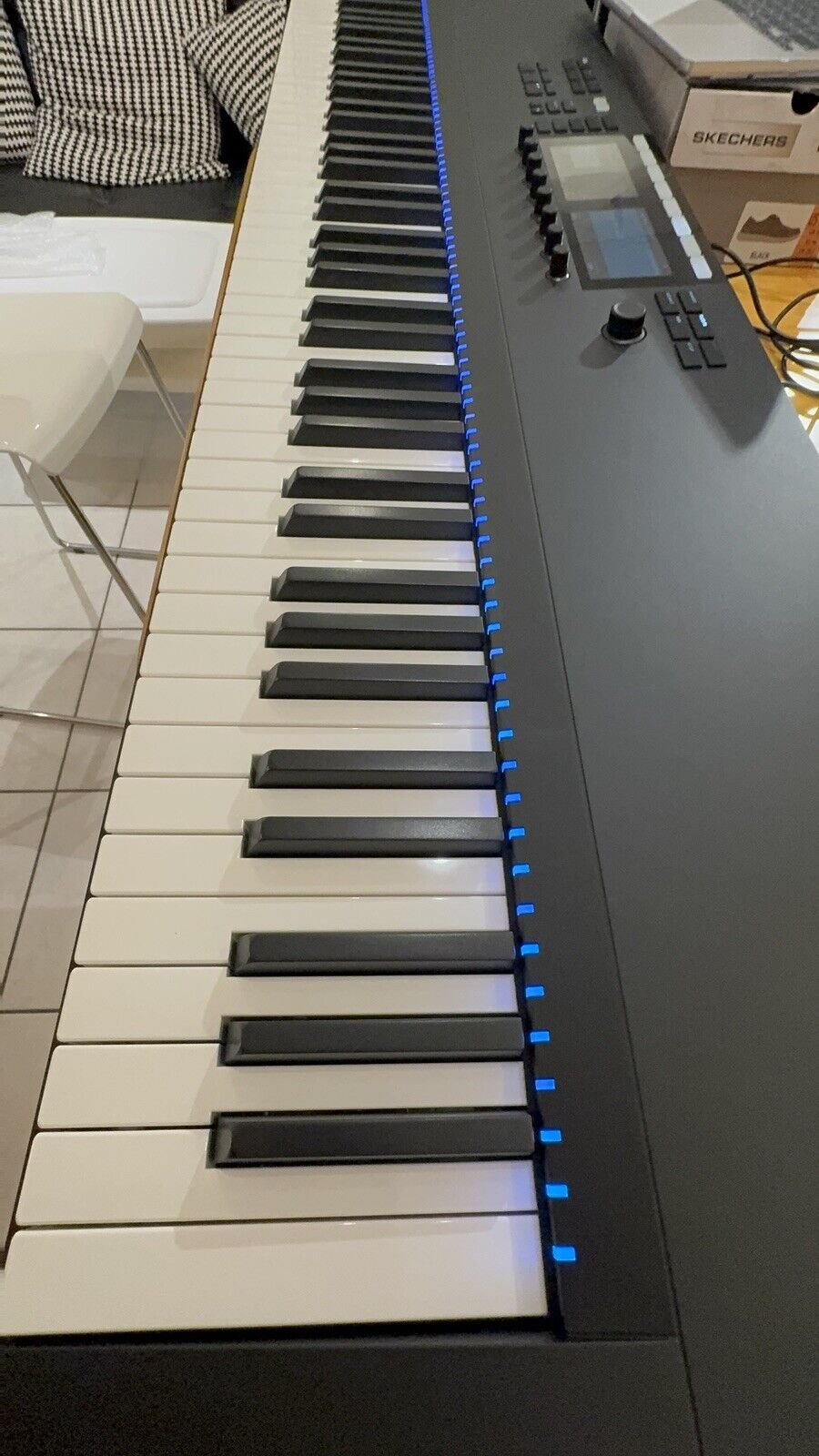 Native Instruments Komplete Kontrol S88 MK2 Keyboard - Fresh Stock Dated February 2026