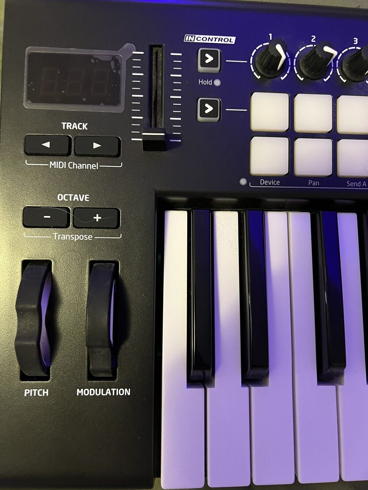 Novation Launchkey 25 MK2 Midi Keyboard Controller - Fresh Stock Dated February 2026