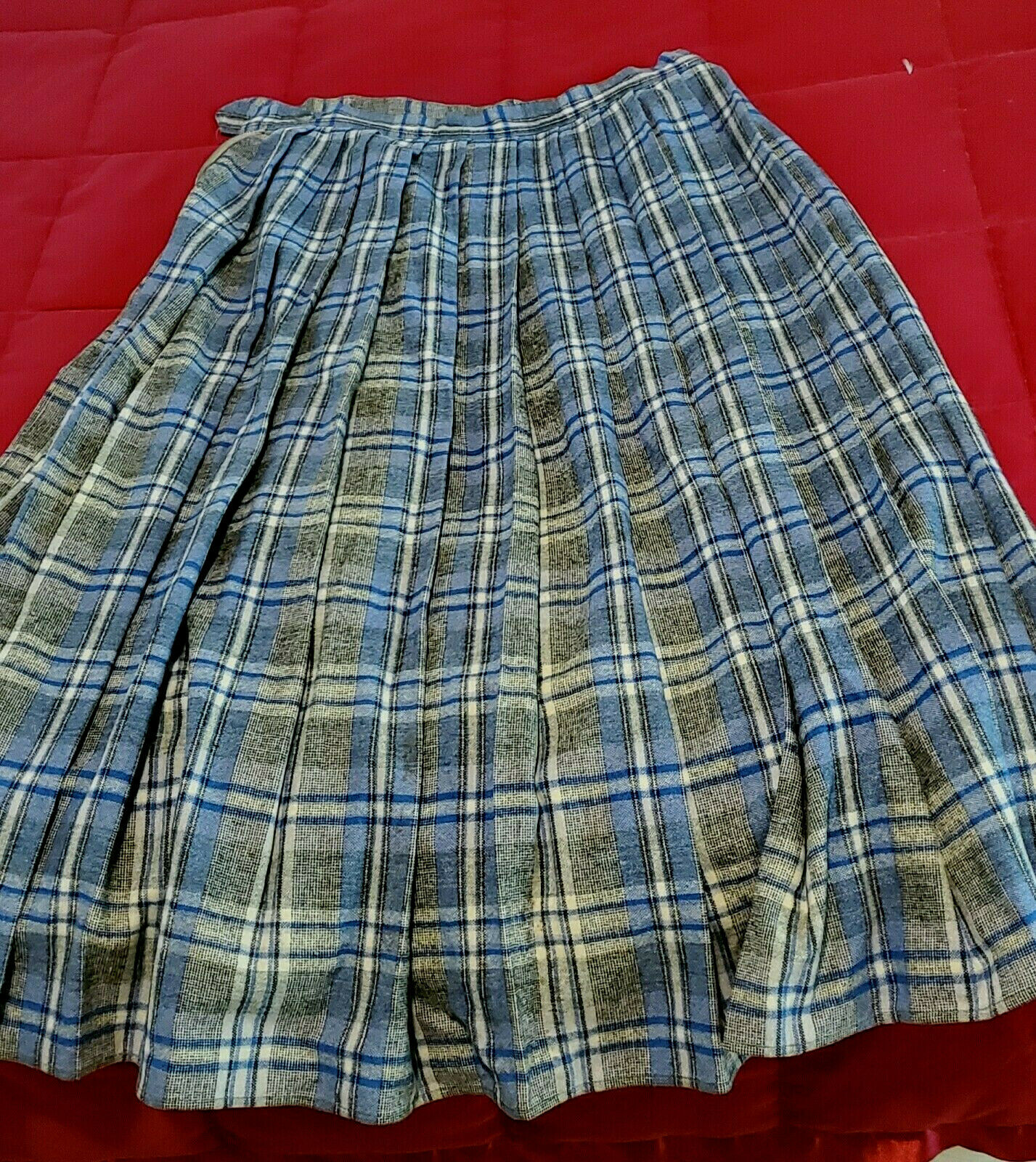 VINTAGE 1950'S REVERSIBLE WOOL PLEATED SKIRT AND VOGUE GINNY DOLL - Fresh Stock Dated March 2026