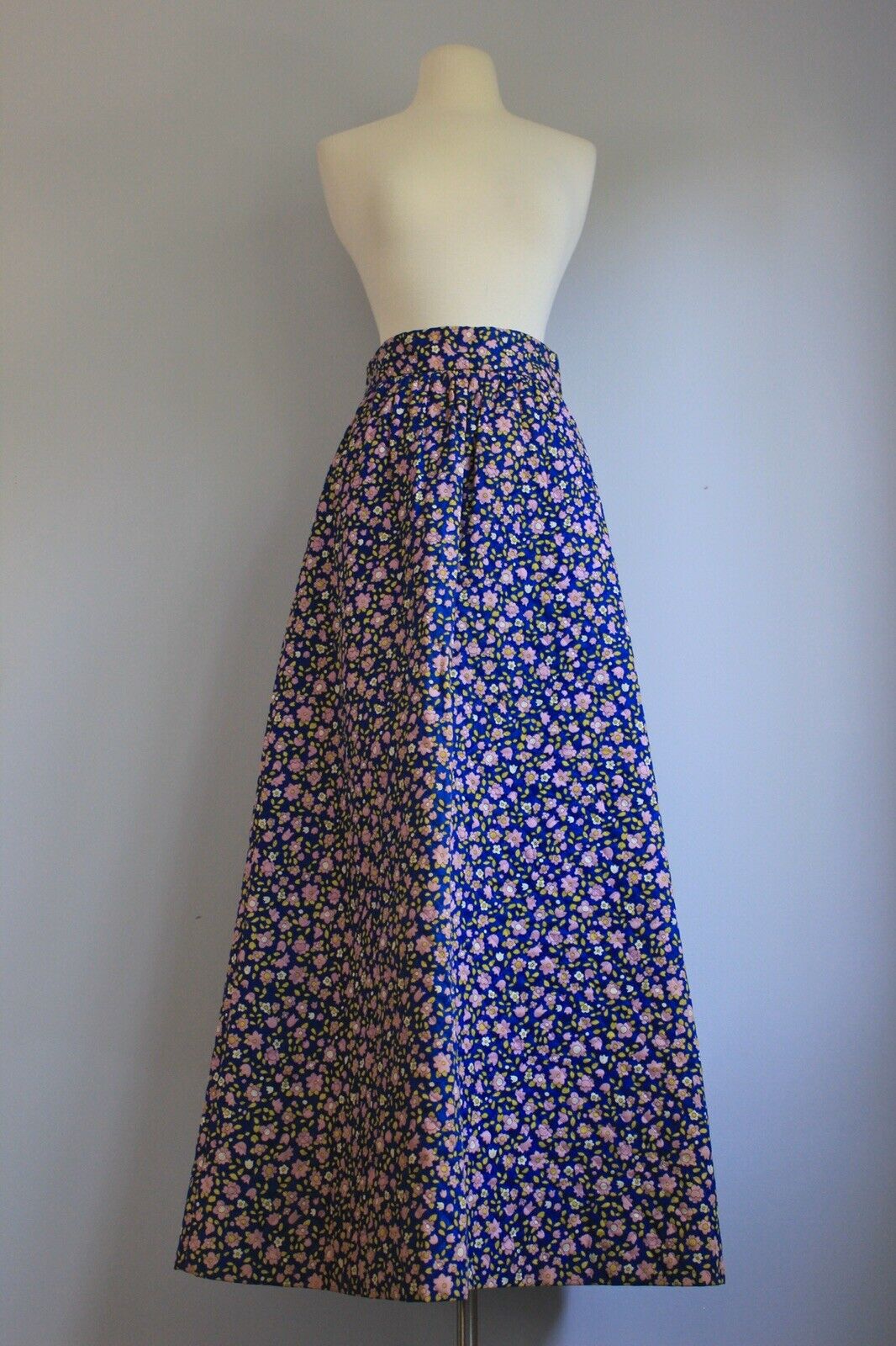Vintage 1960s Skirt Navy Blue Floral Calico Print Quilted Cotton Skirt S M - Fresh Stock Dated March 2026