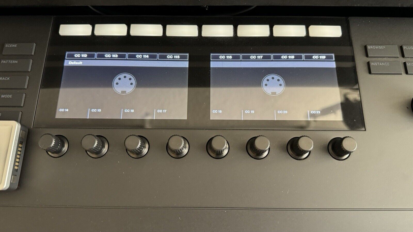 Native Instruments Komplete Kontrol S88 MK2 Keyboard - Fresh Stock Dated February 2026