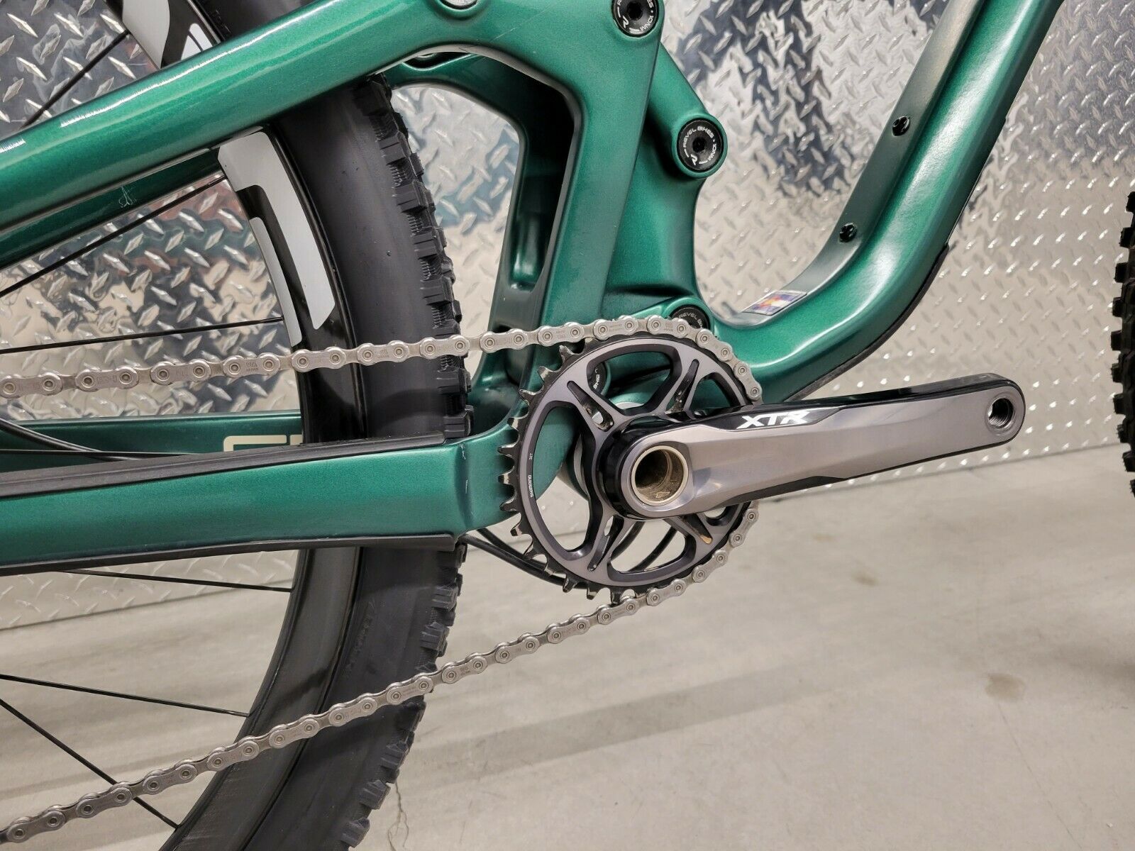 Revel Ranger XTR Large ENVE - Fresh Stock Dated February 2026