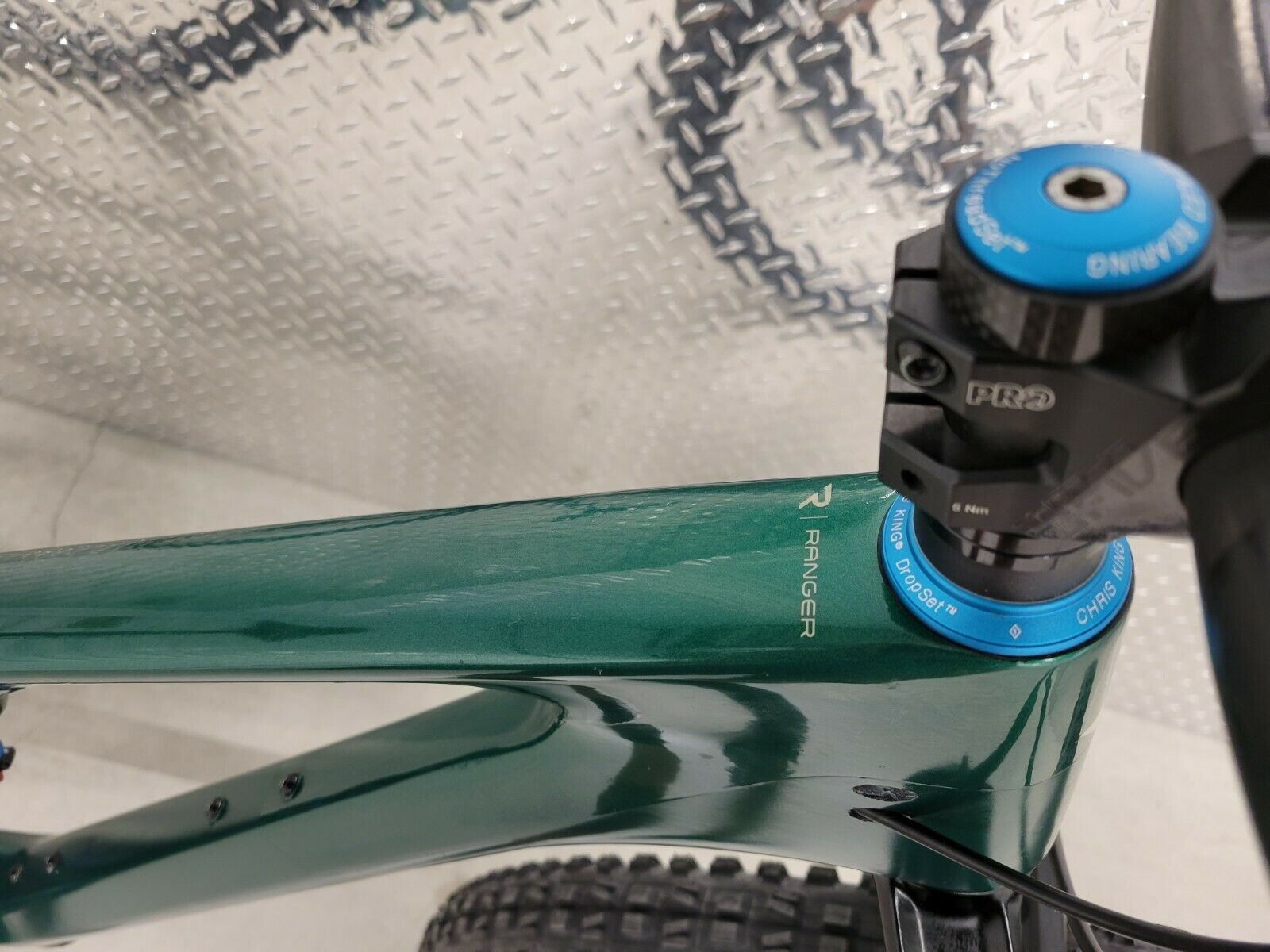 Revel Ranger XTR Large ENVE - Fresh Stock Dated February 2026