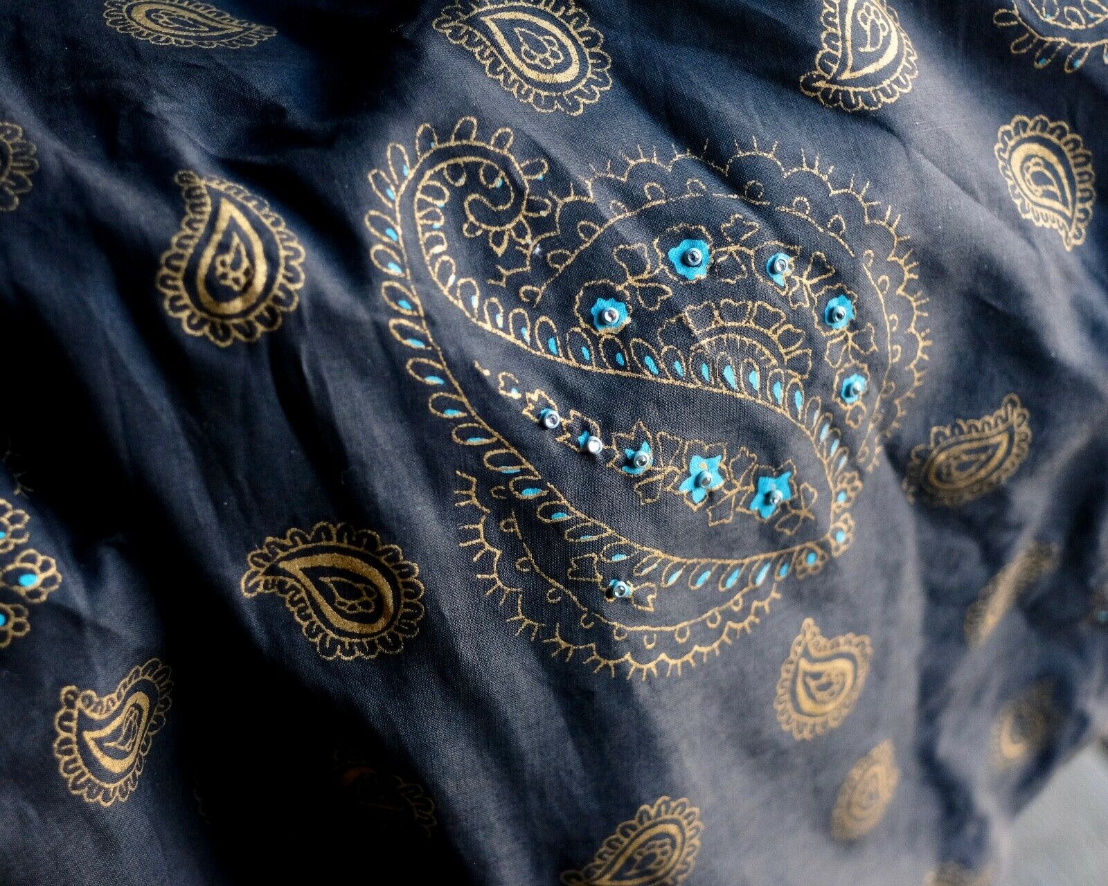 VTG Vintage 1950s Painted Beaded Full Circle Skirt 22