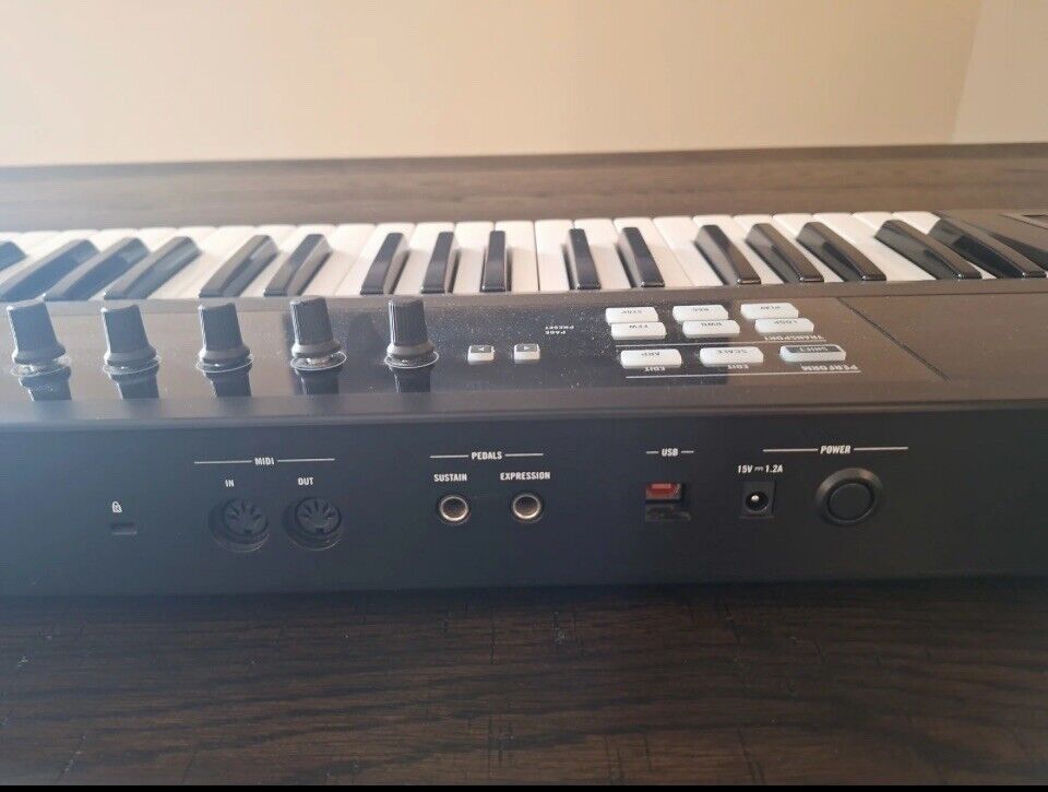Native Instruments Komplete Kontrol S61 61 Key Keyboard Controller - Fresh Stock Dated February 2026