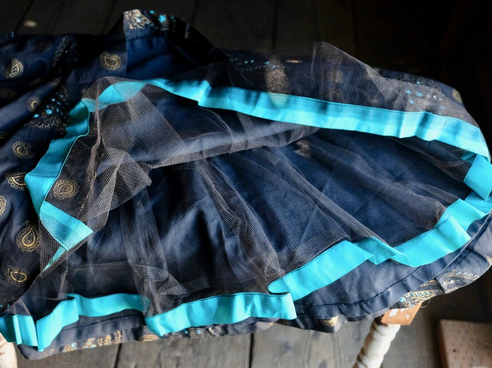 VTG Vintage 1950s Painted Beaded Full Circle Skirt 22