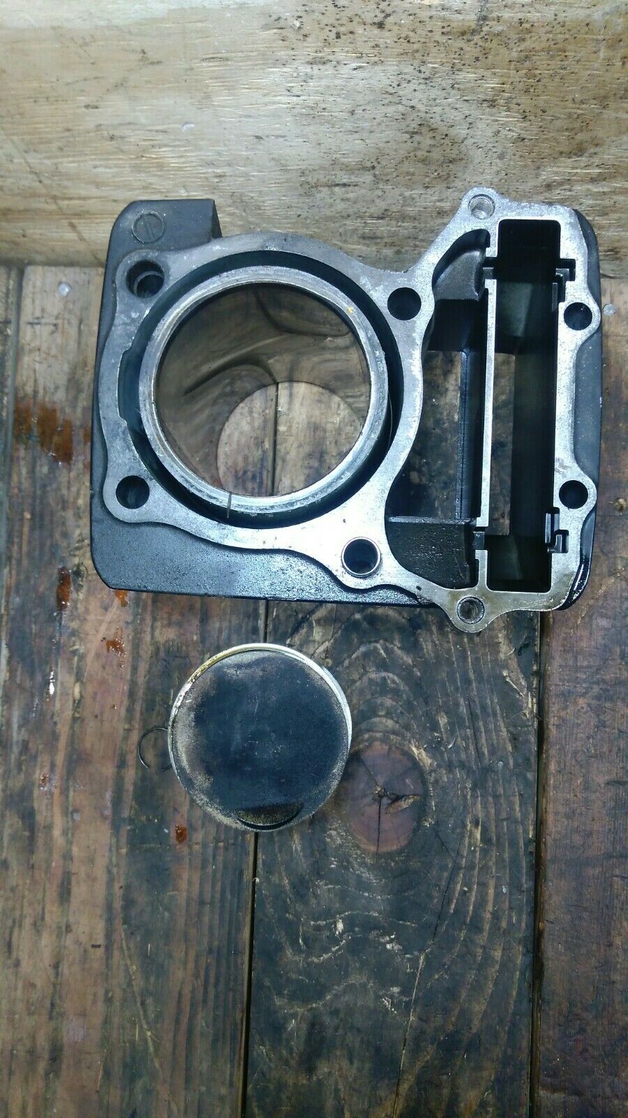 Rear Cylinder & Piston 1983 Honda Shadow VT750C VT 750 C VT750 83 OEM - Fresh Stock Dated February 2026
