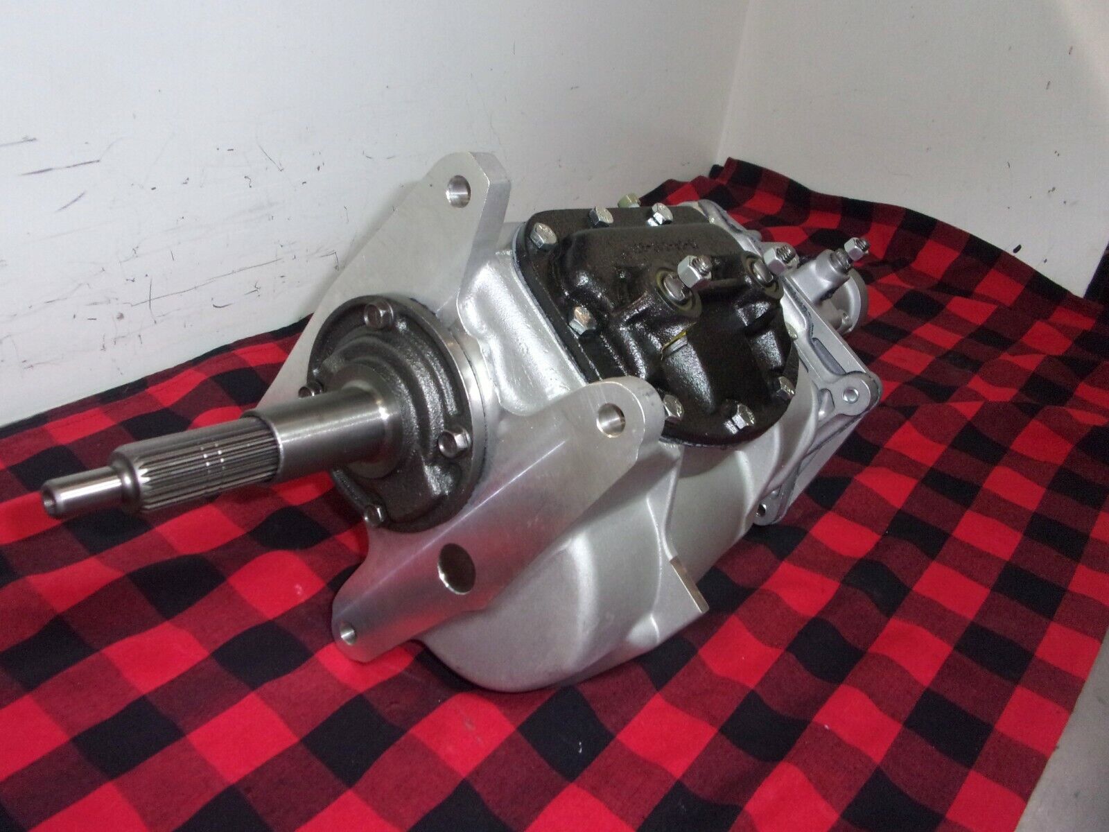 BORG WARNER GM SUPER T10 2.43 1ST 26 X 32 NEW CASE, TAIL, CLUSTER, INPUT - Fresh Stock Dated February 2026